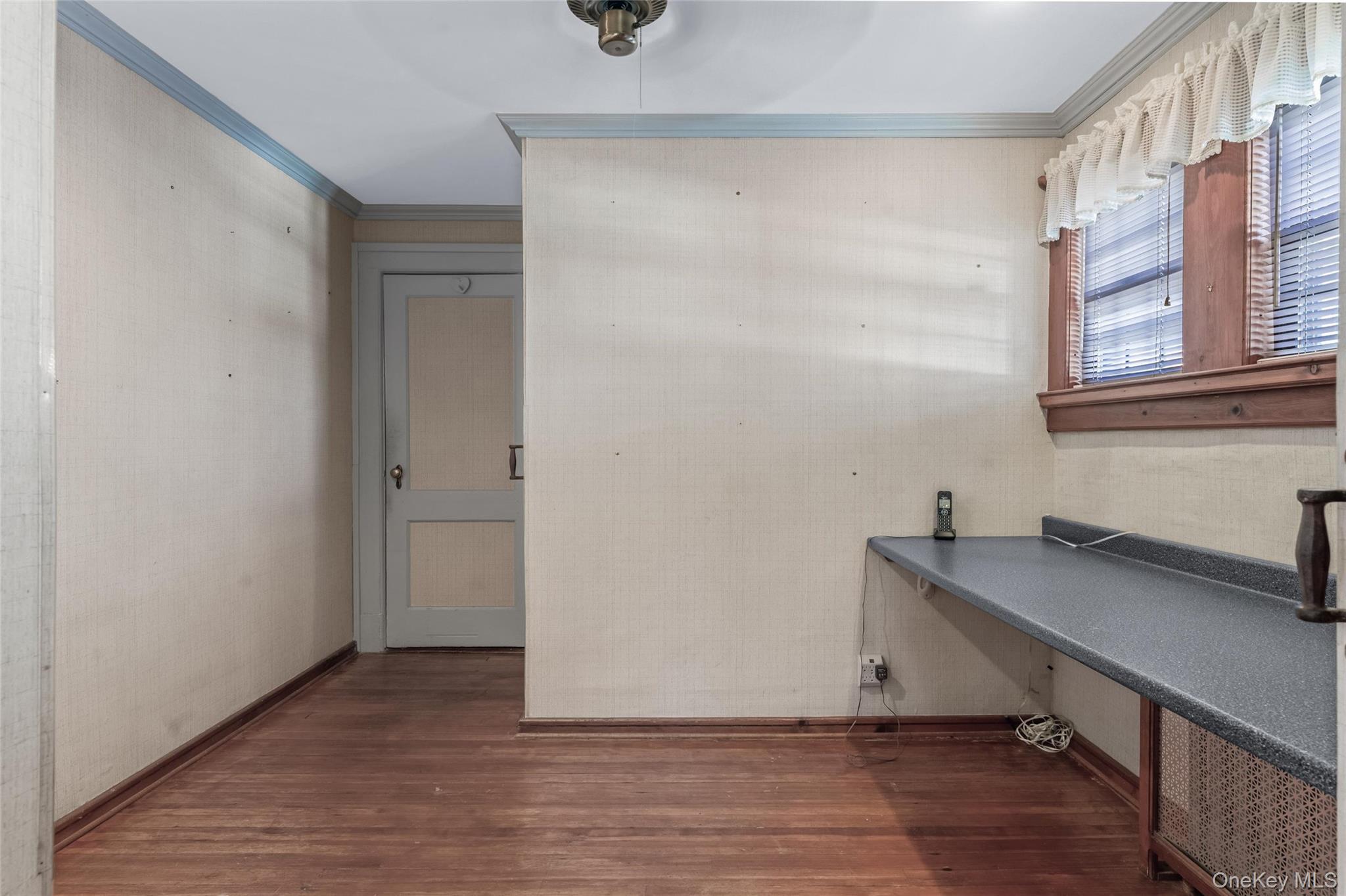 #13 photo, 4611 245th Street, Douglaston , NY 11362