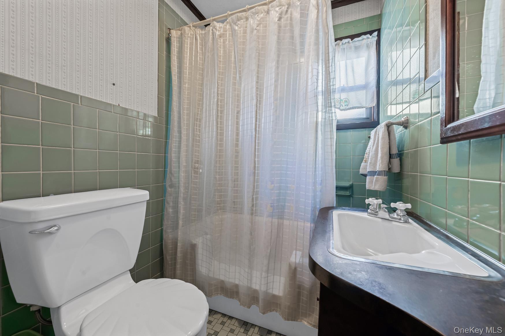 #16 photo, 4611 245th Street, Douglaston , NY 11362