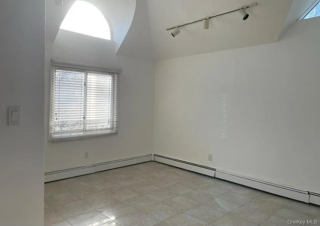 #6 photo, 12 Chadwick Road, Great Neck , NY 11023