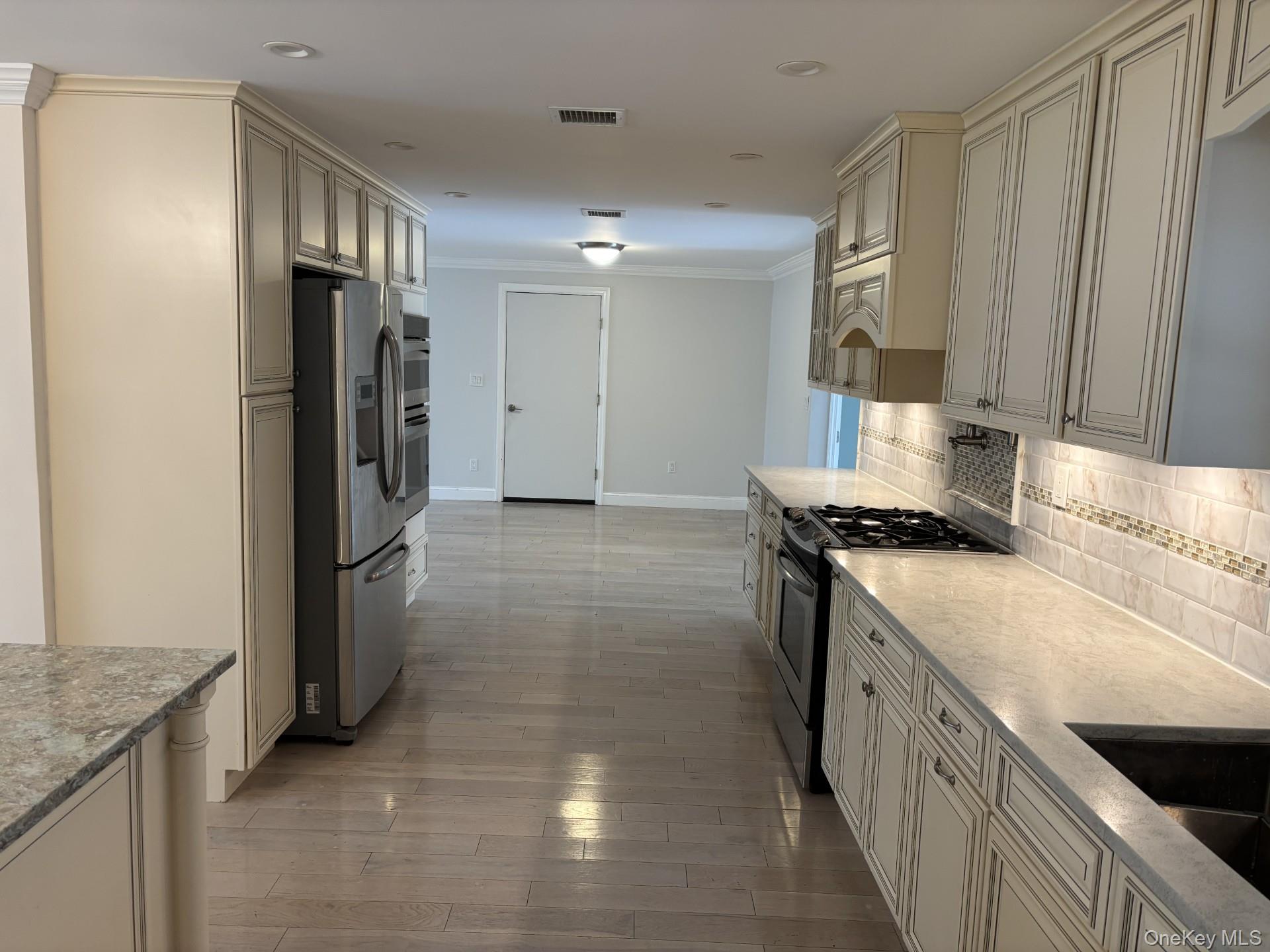 #6 photo, 71 Maple Avenue, Bethpage , NY 11714