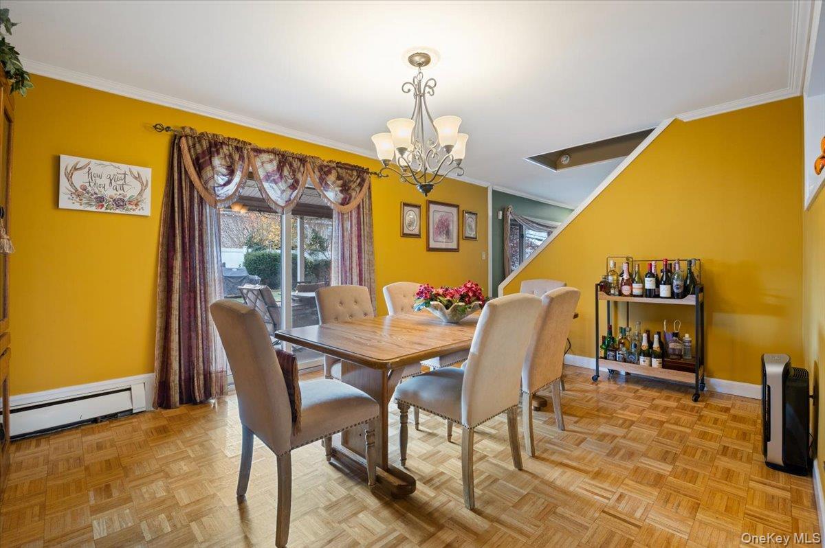 #11 photo, 341 Red Maple Drive, Wantagh , NY 11793