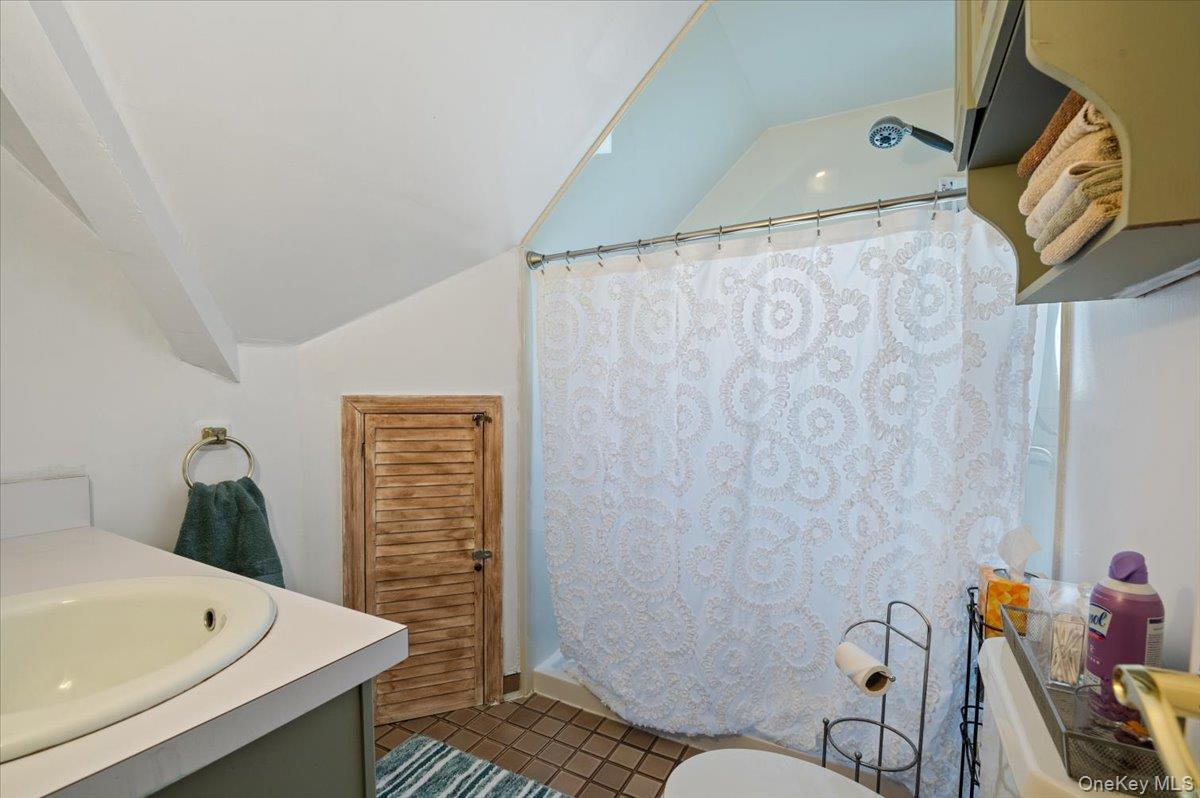 #15 photo, 341 Red Maple Drive, Wantagh , NY 11793