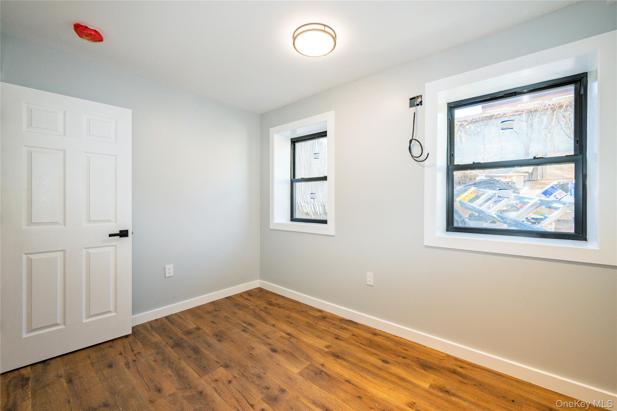 #16 photo, 33-34 109 Street, كوينز Corona , NY 11368