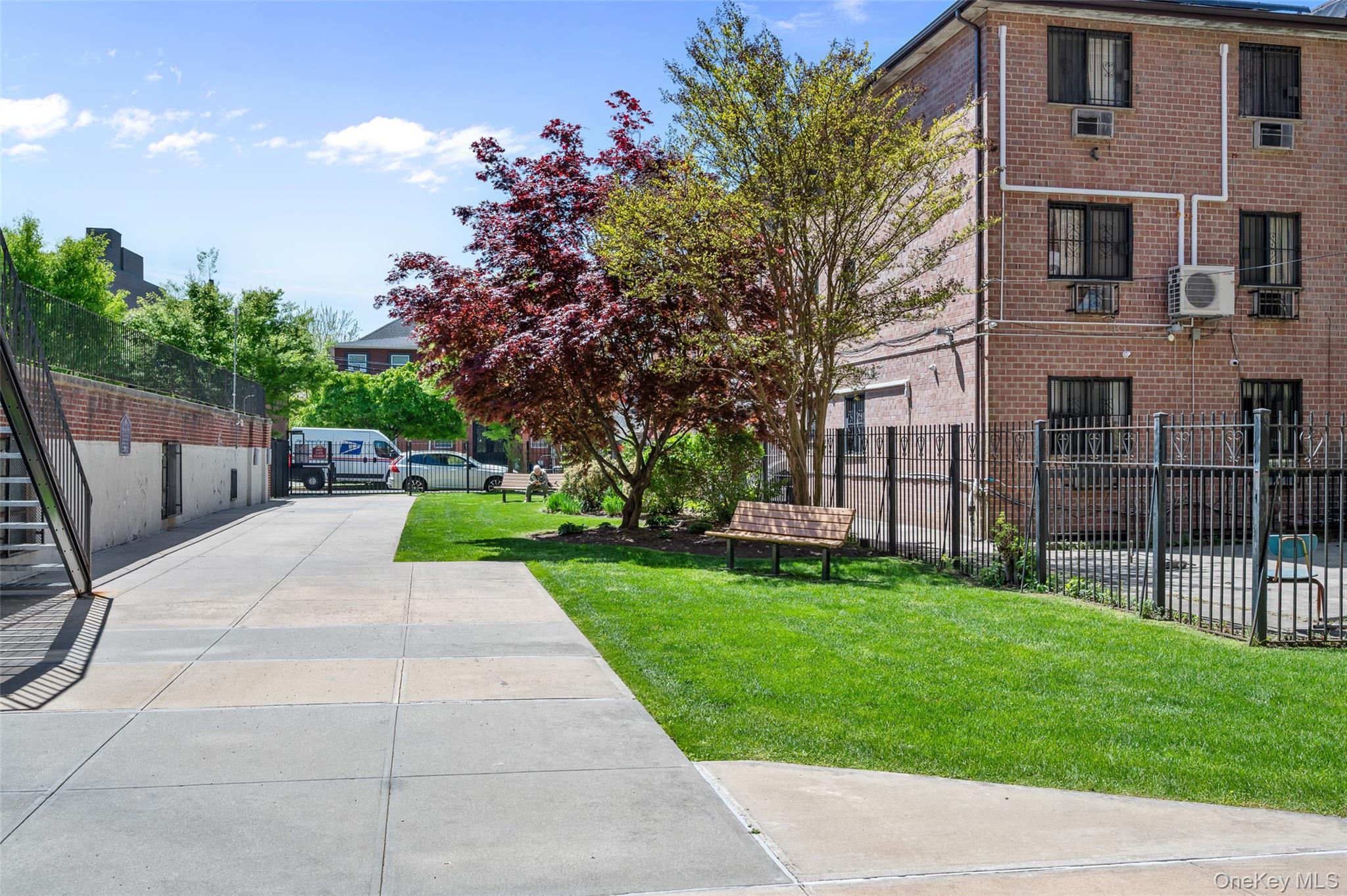 #9 photo, 14350 Hoover Avenue, Briarwood , NY 11435