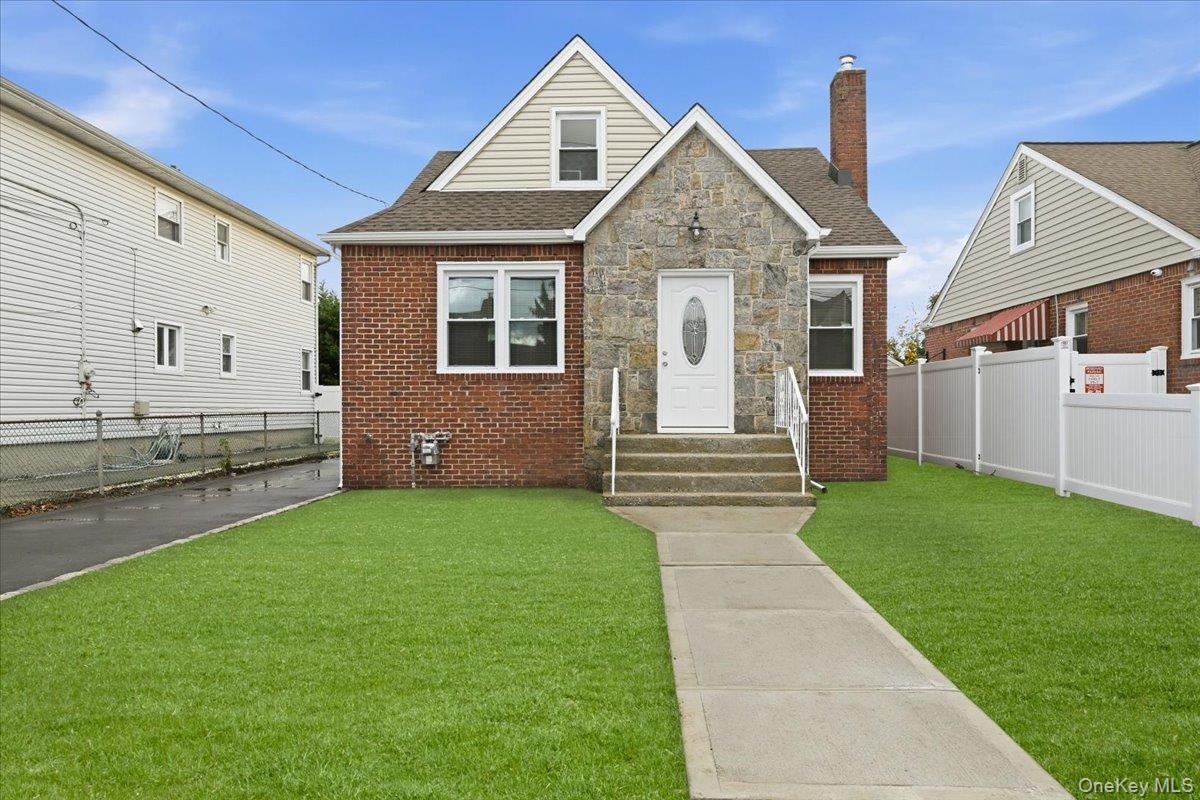 #2 photo, 253 William Street, West Hempstead , NY 11552