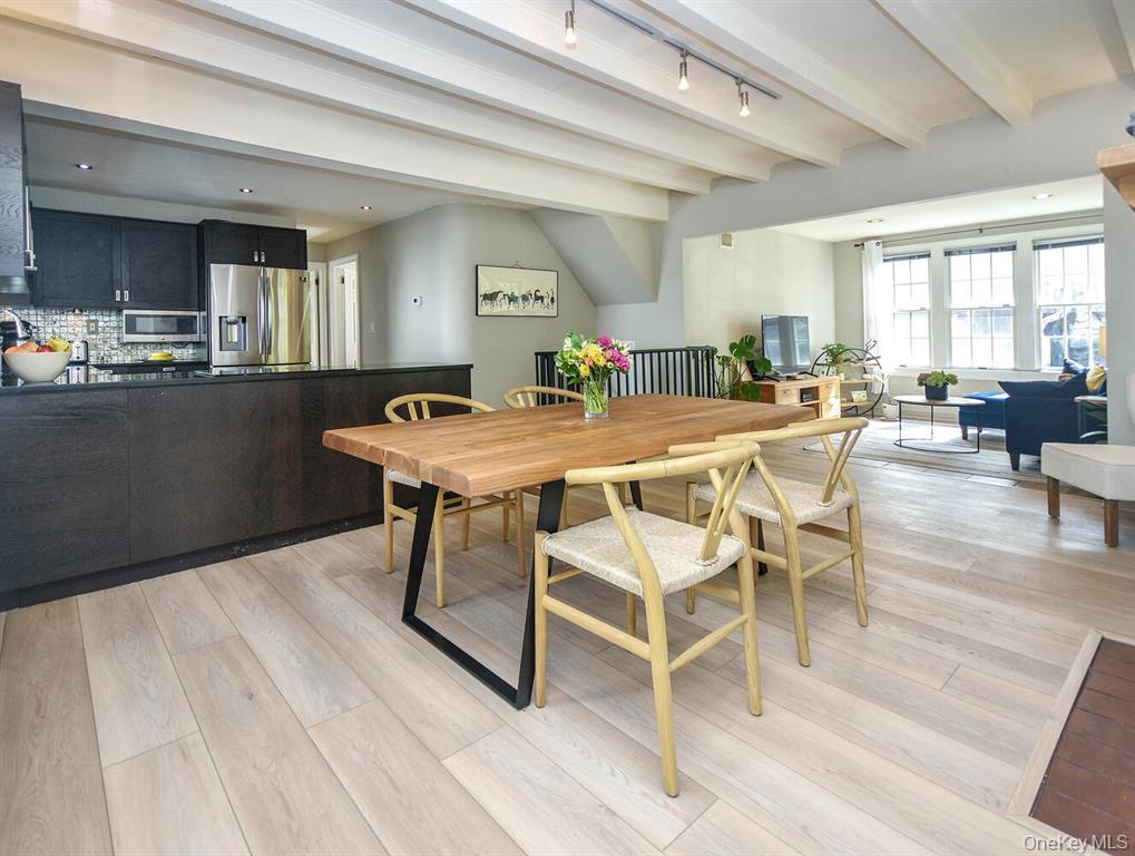 #3 photo, 20 Oldwood Road, Port Washington , NY 11050