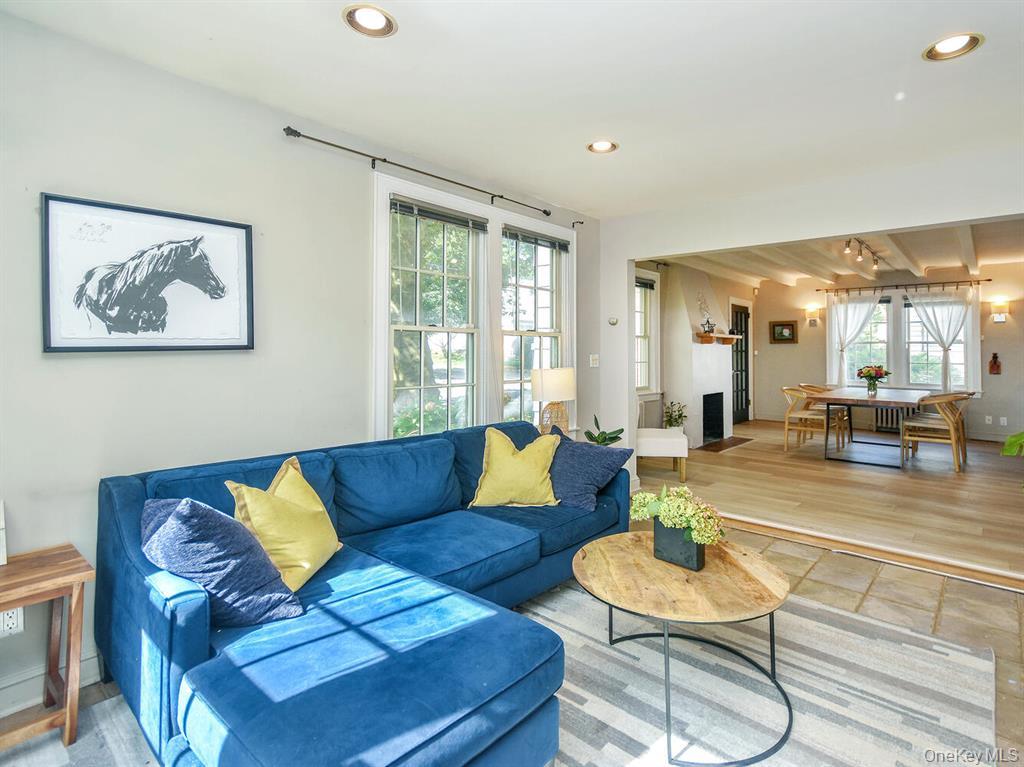 #9 photo, 20 Oldwood Road, Port Washington , NY 11050