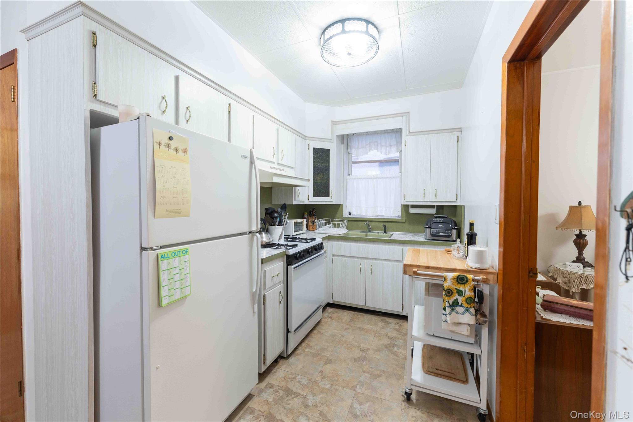 #16 photo, 765 E 9th Street, Brooklyn , NY 11230