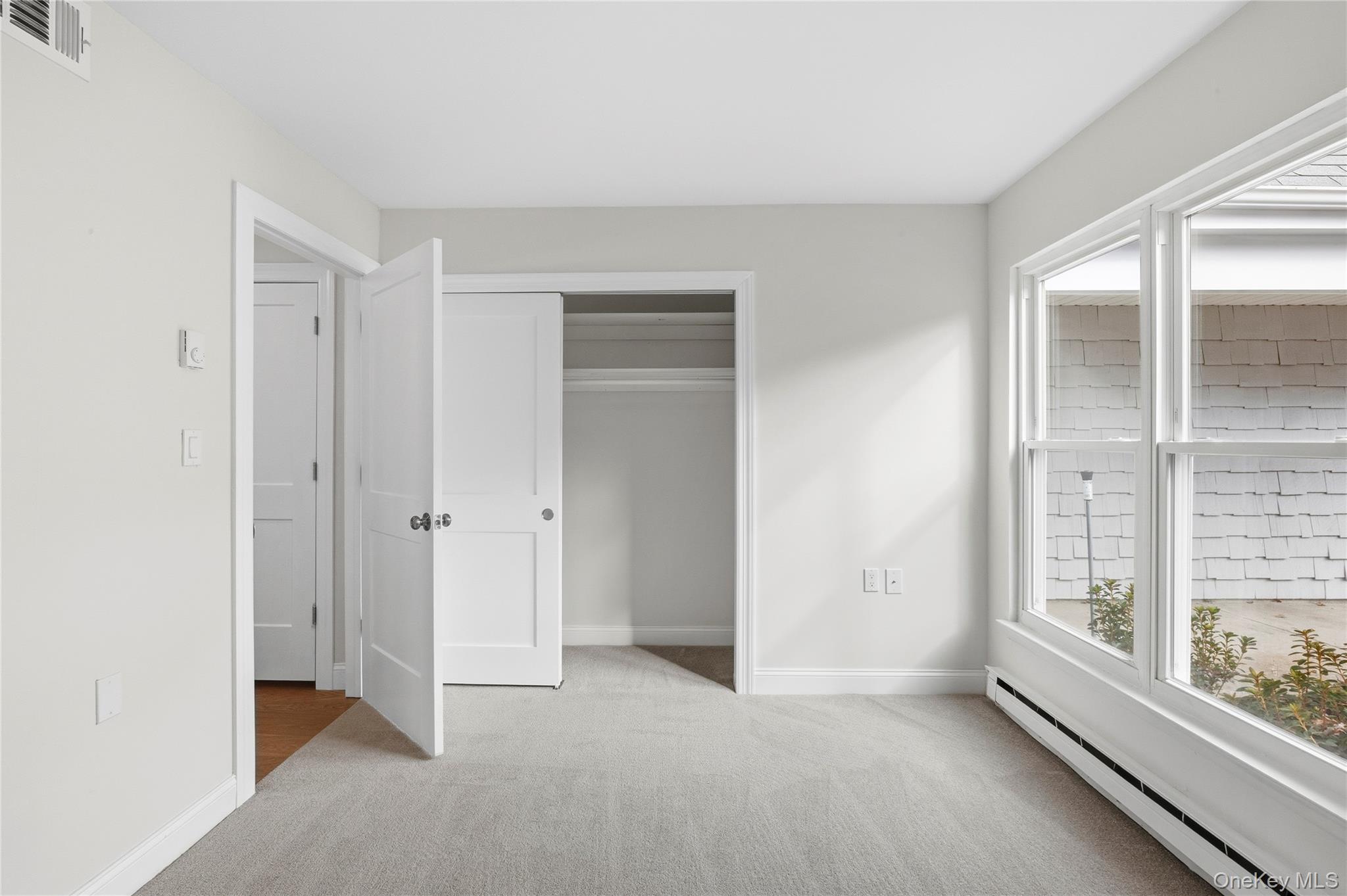 #12 photo, 145 Edinburgh Drive, Ridge , NY 11961