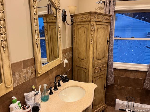 #15 photo, 169 N Manhattan Avenue, Massapequa , NY 11758