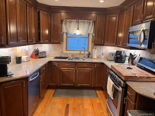 #7 photo, 169 N Manhattan Avenue, Massapequa , NY 11758