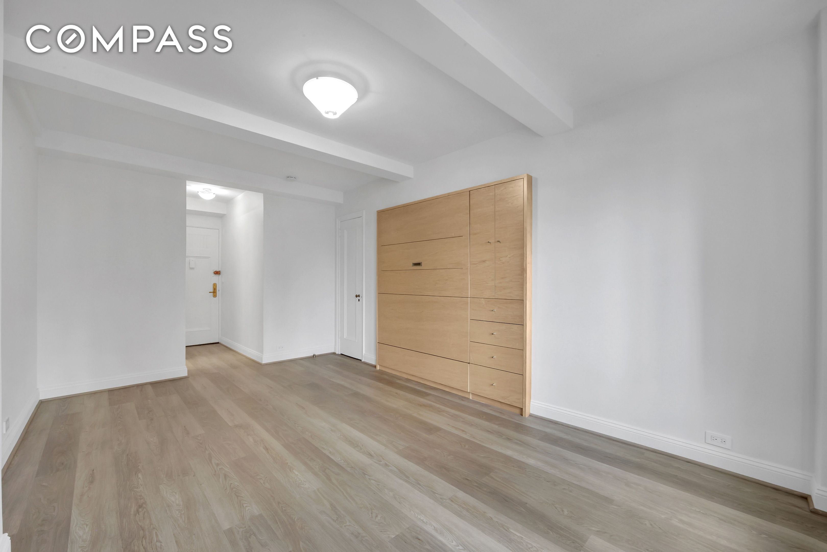 #11 photo, 25 Tudor City Place, Murray Hill , NY 10017