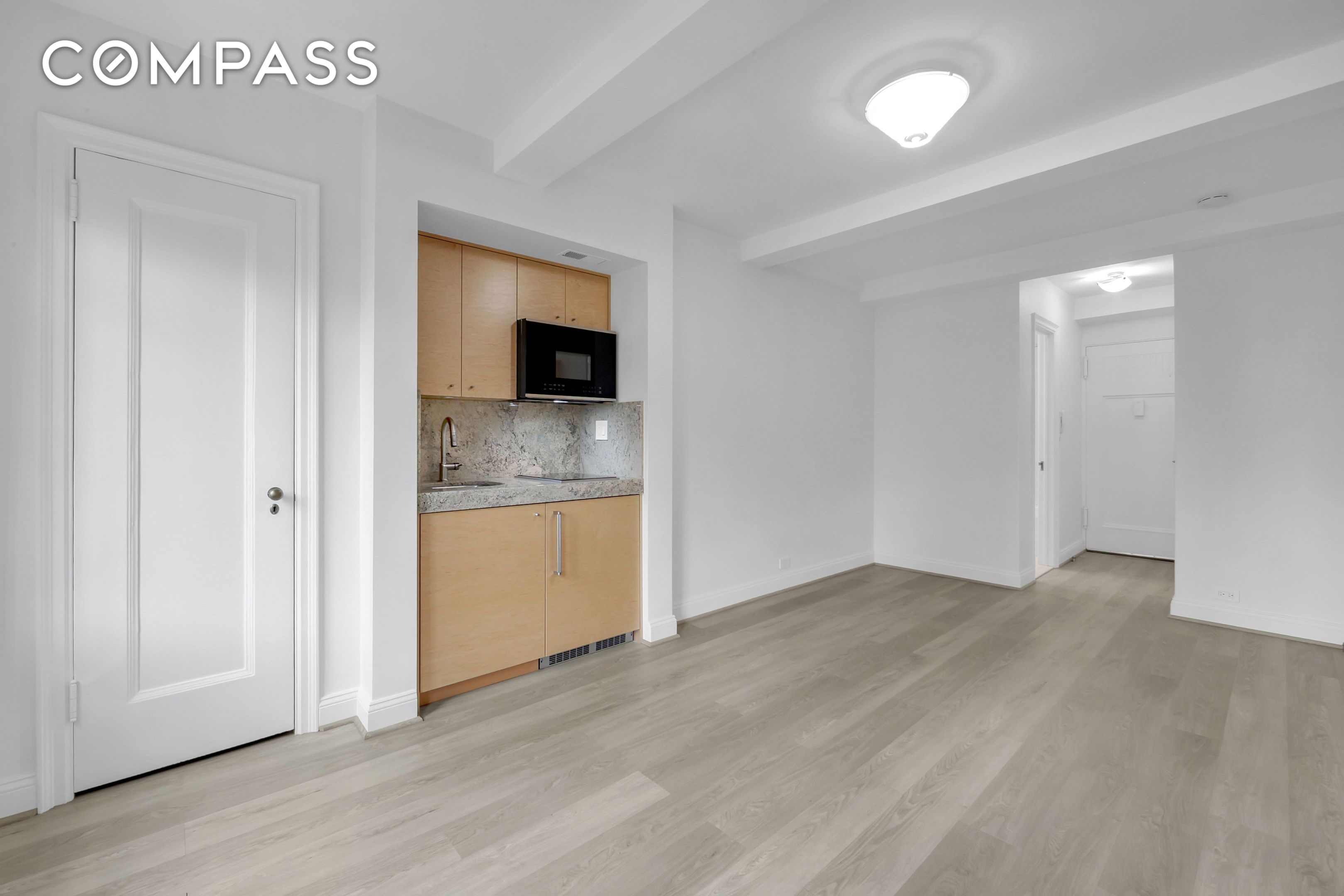 #12 photo, 25 Tudor City Place, Murray Hill , NY 10017