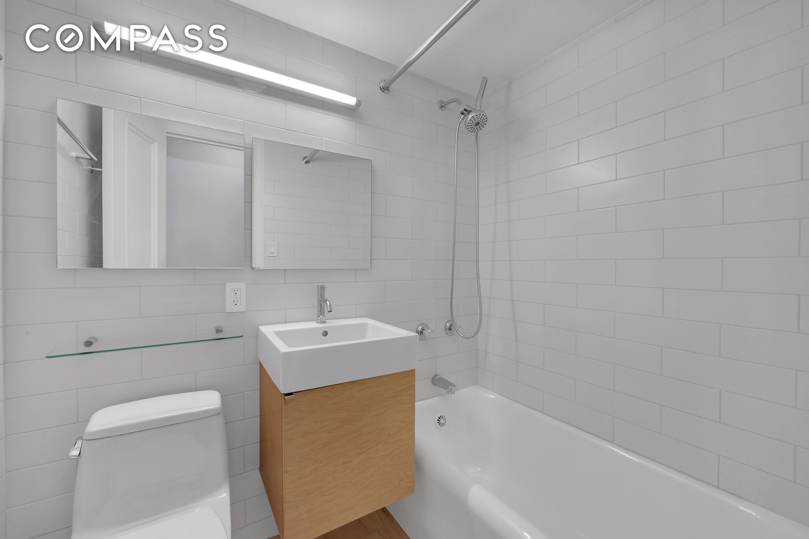 #13 photo, 25 Tudor City Place, Murray Hill , NY 10017