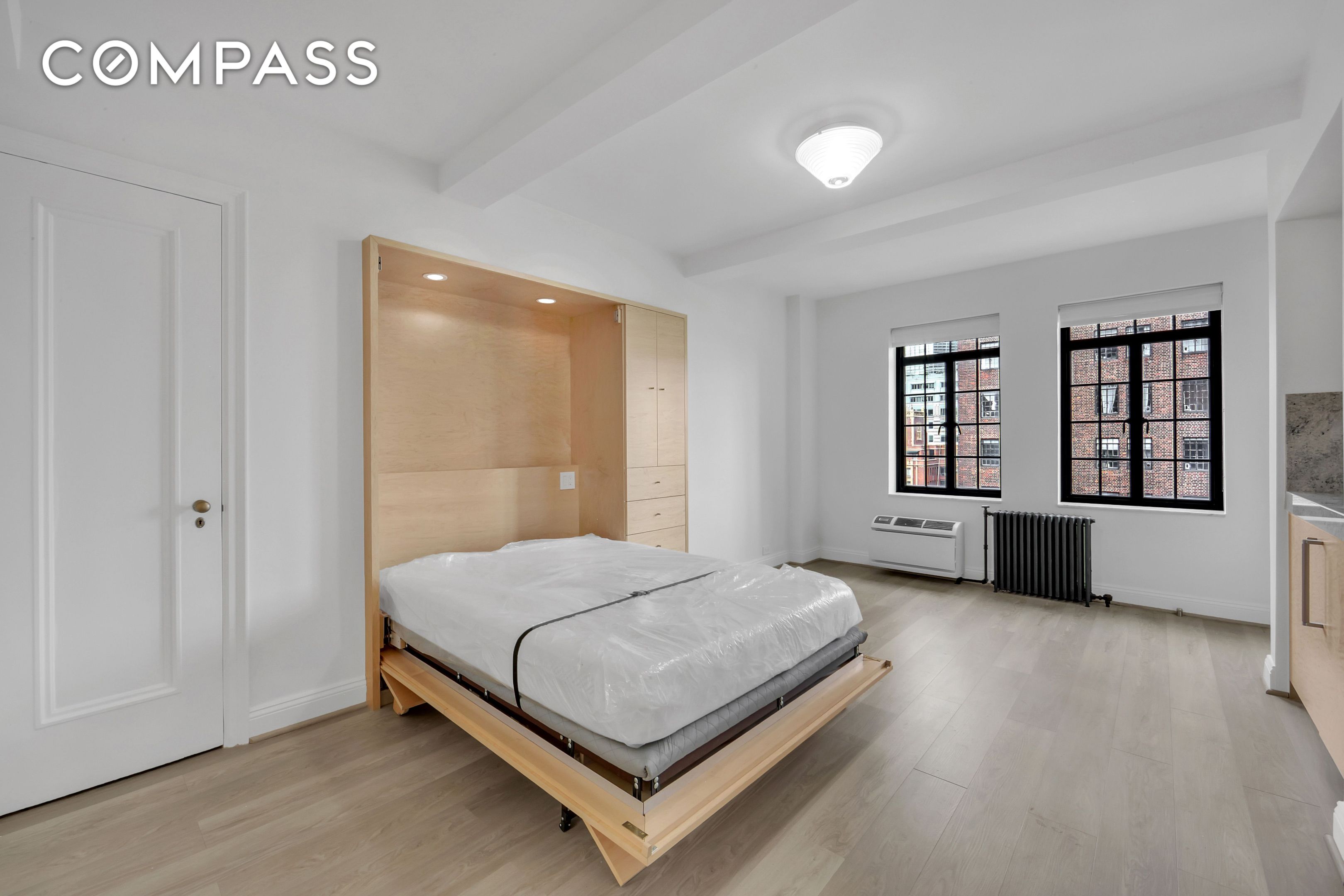 #8 photo, 25 Tudor City Place, Murray Hill , NY 10017