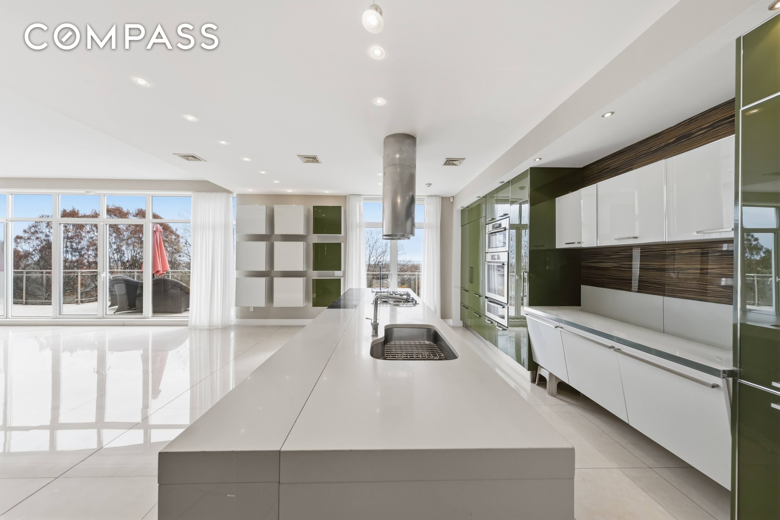 #10 photo, 186 Flagg Place, New York City , NY 10304