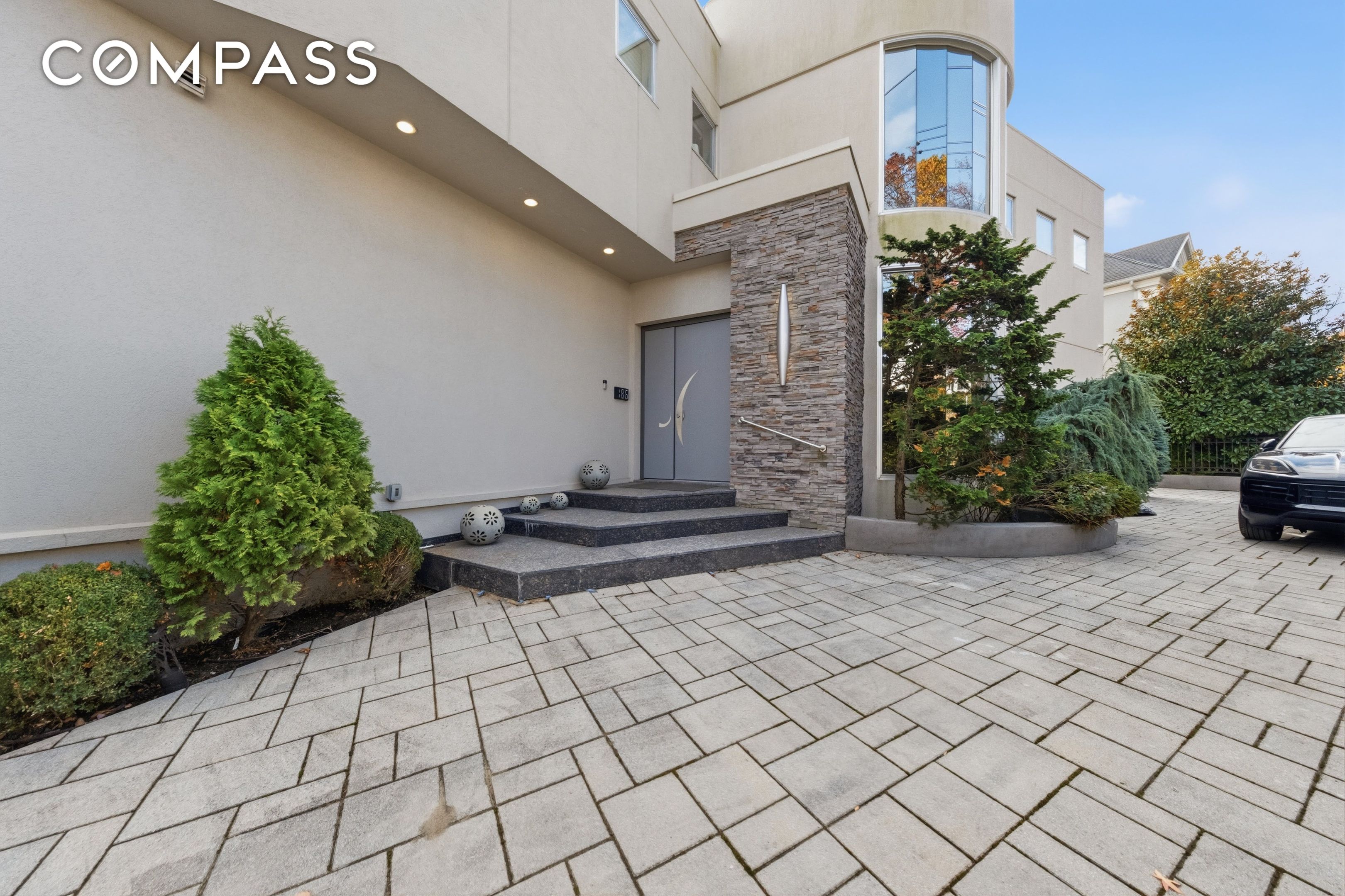 #2 photo, 186 Flagg Place, New York City , NY 10304