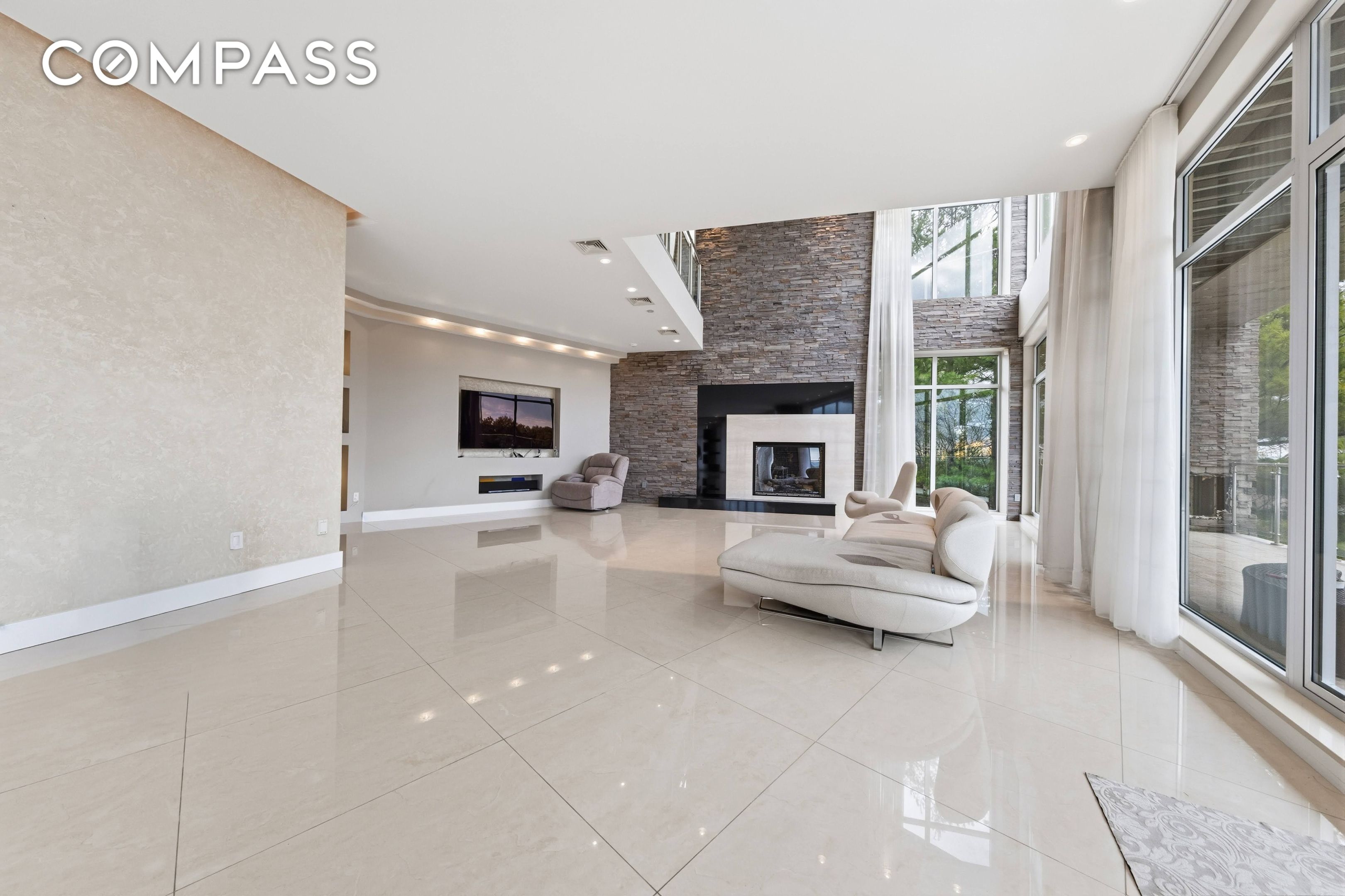 #3 photo, 186 Flagg Place, New York City , NY 10304