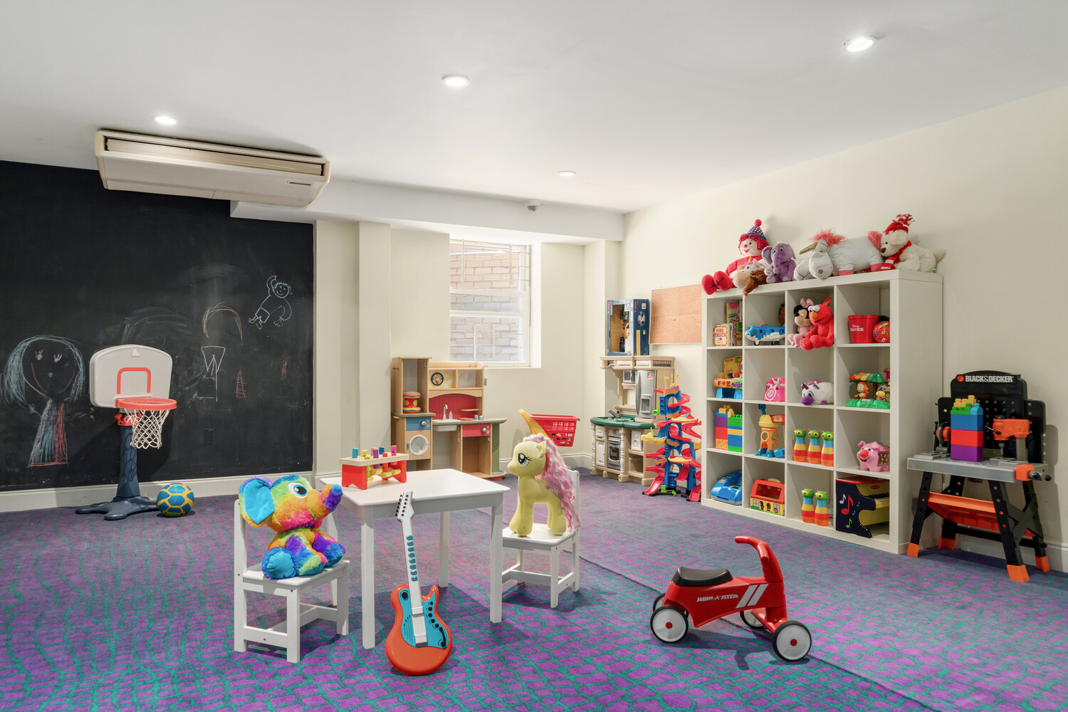 #13 photo, 215 E 80TH Street, Yorkville , NY 10021