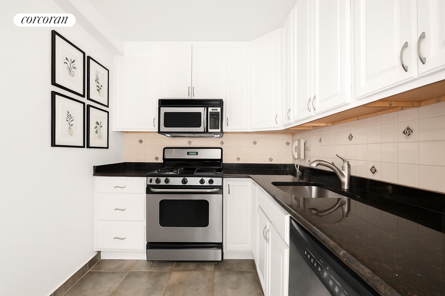 #4 photo, 15 W 72ND Street, Upper West Side , NY 10023