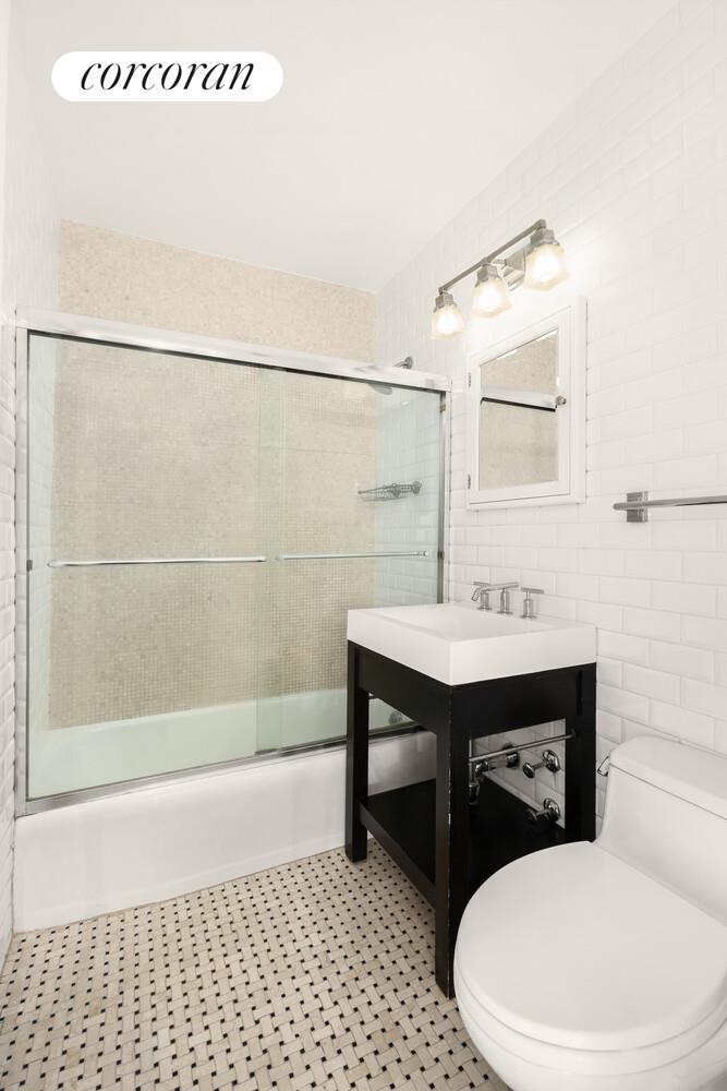 #6 photo, 15 W 72ND Street, Upper West Side , NY 10023