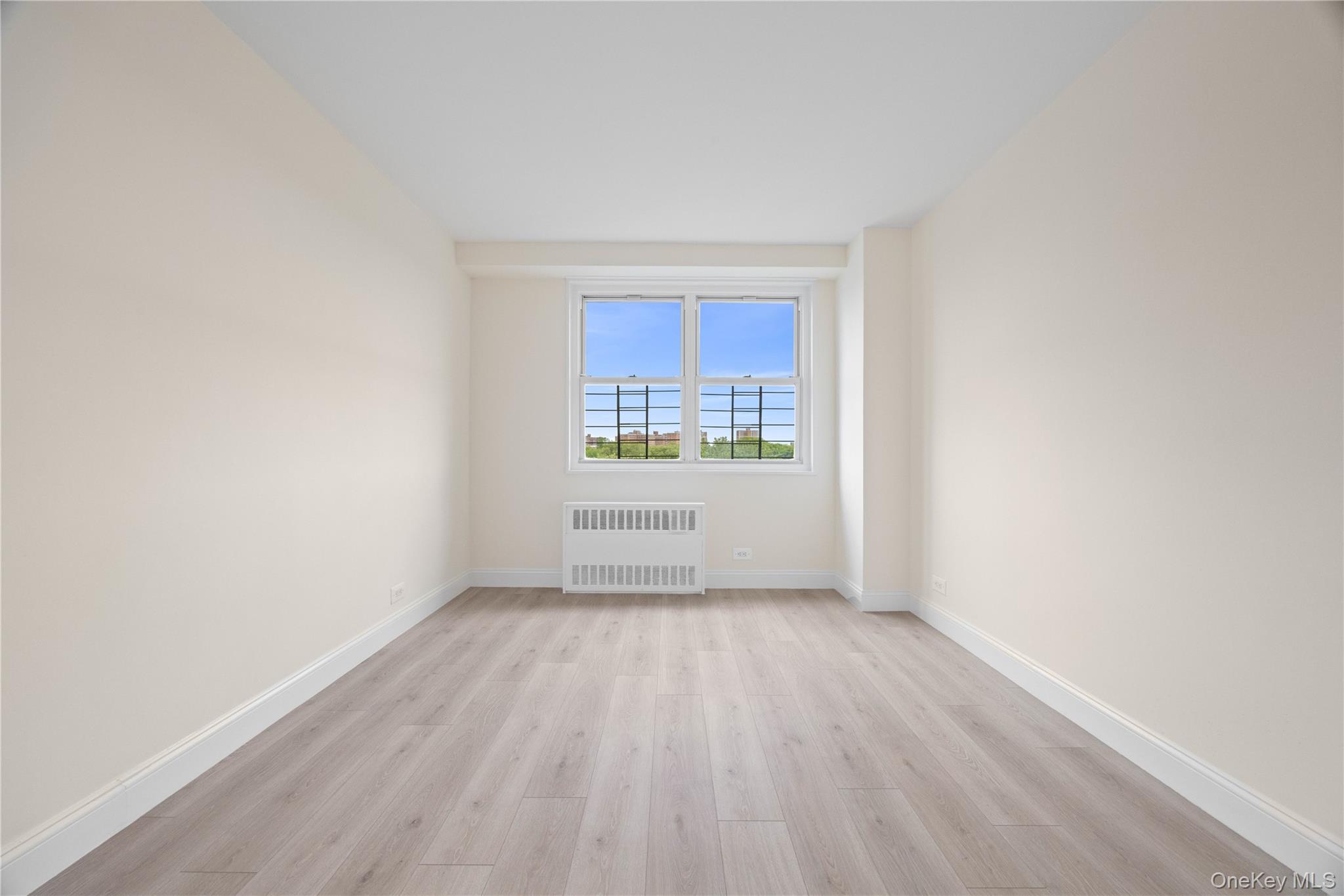 #20 photo, 820 Boynton Avenue, Bronx , NY 10473