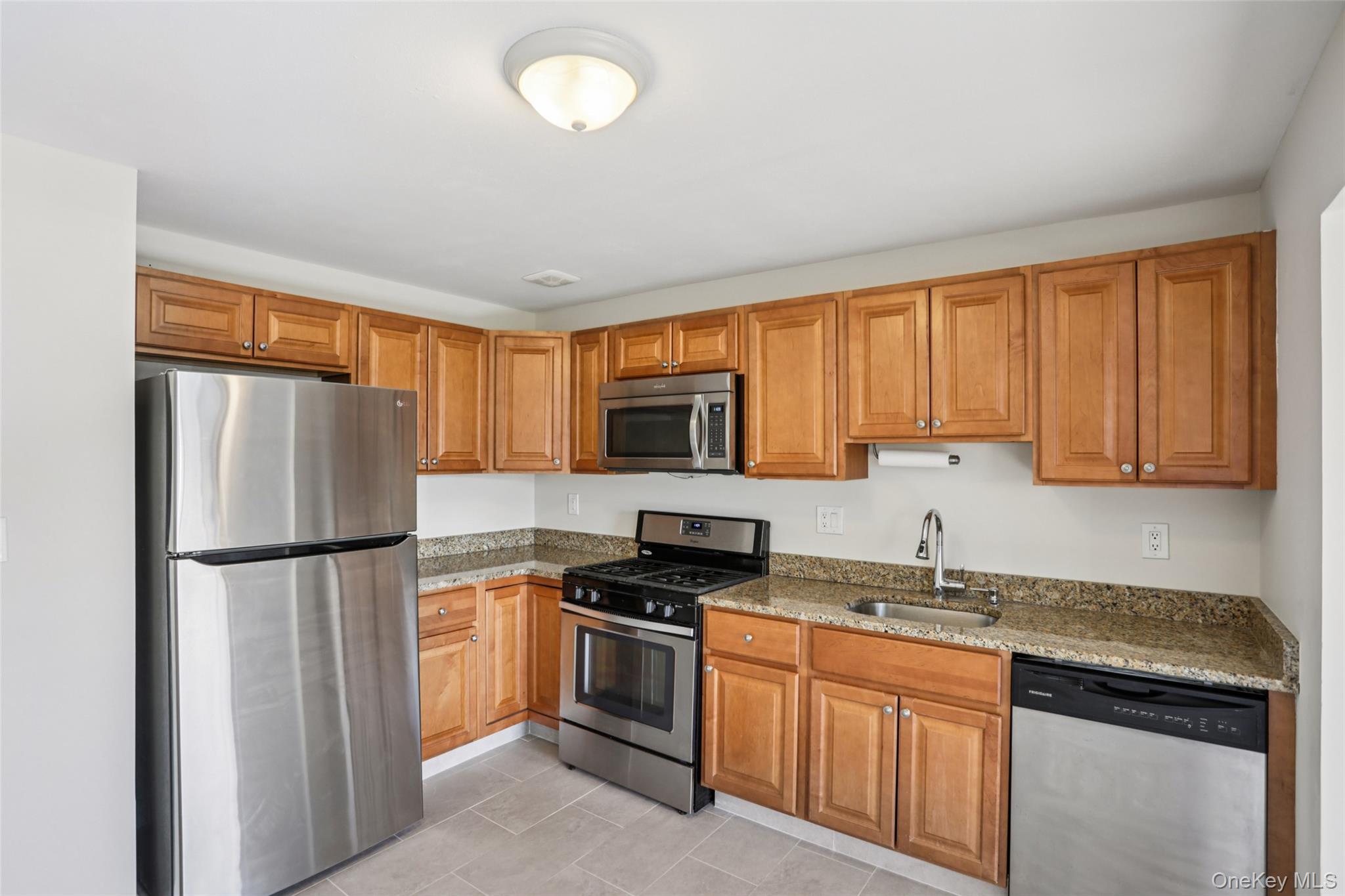 #14 photo, 262 Country Club Lane, Pomona , NY 10970