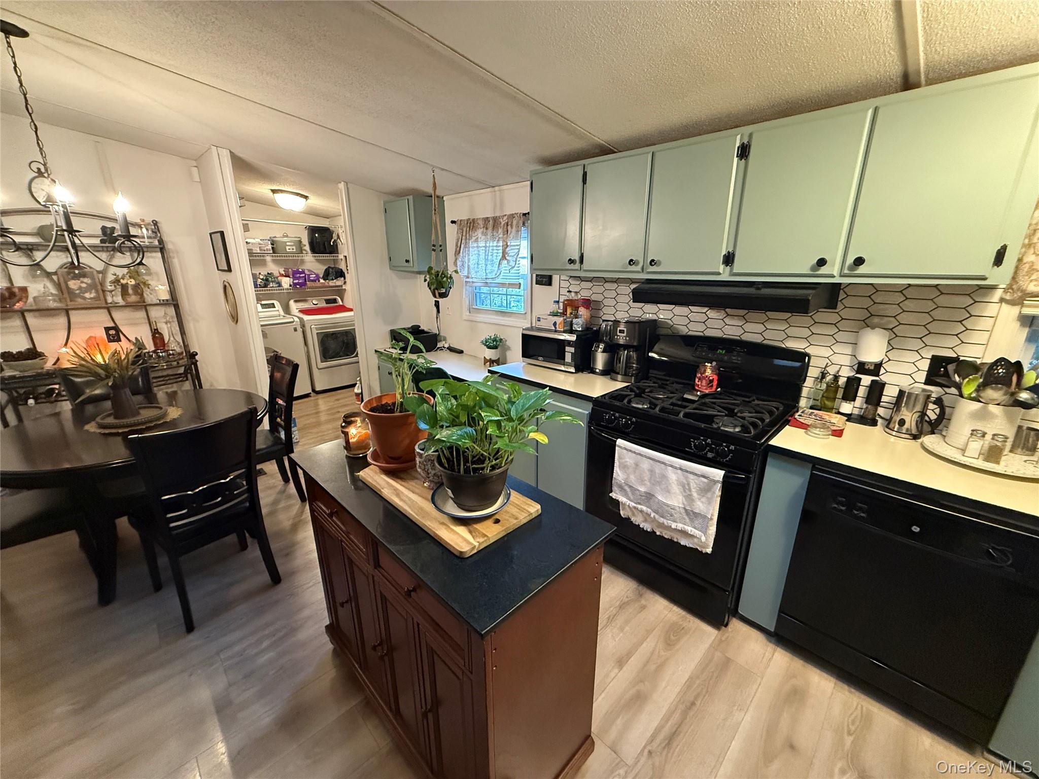 #13 photo, 125 King George Drive, New Windsor , NY 12553