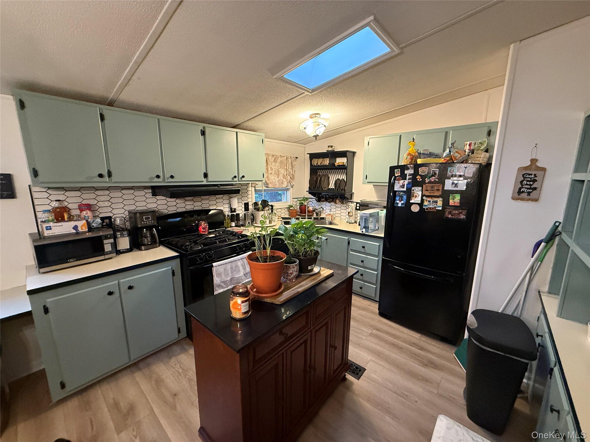 #18 photo, 125 King George Drive, New Windsor , NY 12553