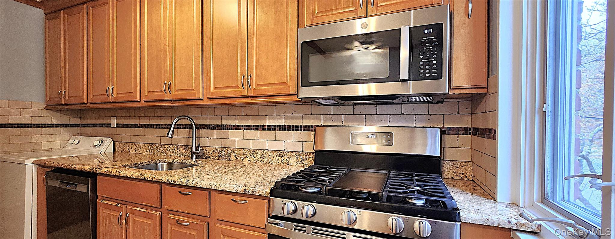 #11 photo, 54 Lawrence Drive, White Plains , NY 10603