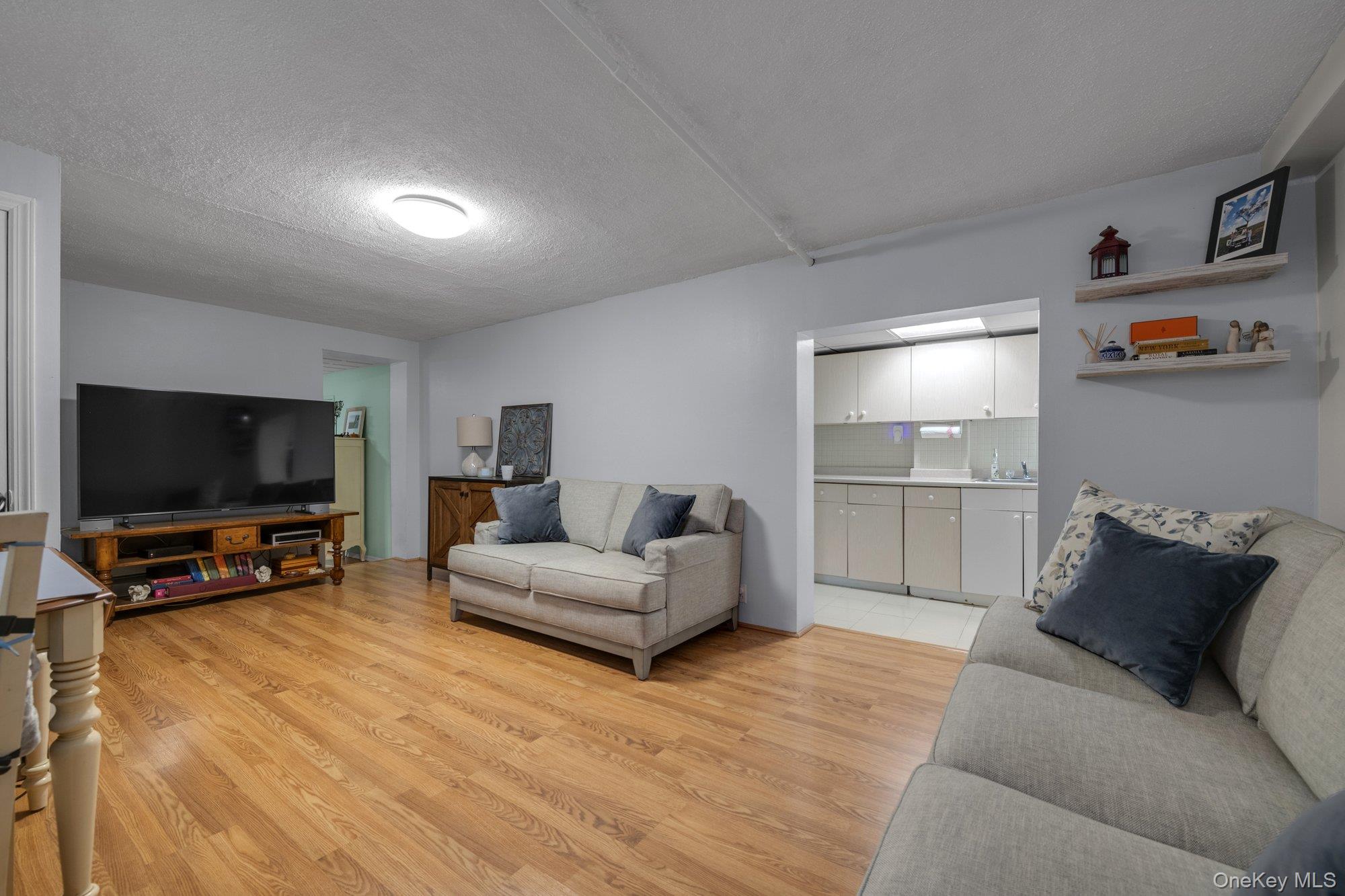 #4 photo, 2327 Vance Street, Bronx , NY 10469