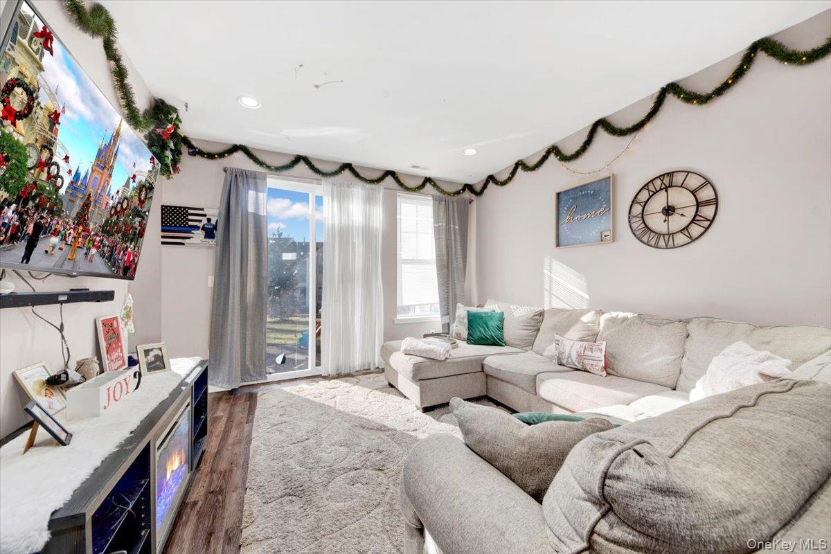 #10 photo, 4 Kless Court, Middletown , NY 10940