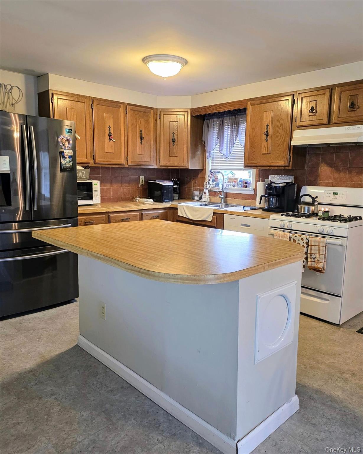 #10 photo, 146 Webster Avenue, Lake Ronkonkoma , NY 11779