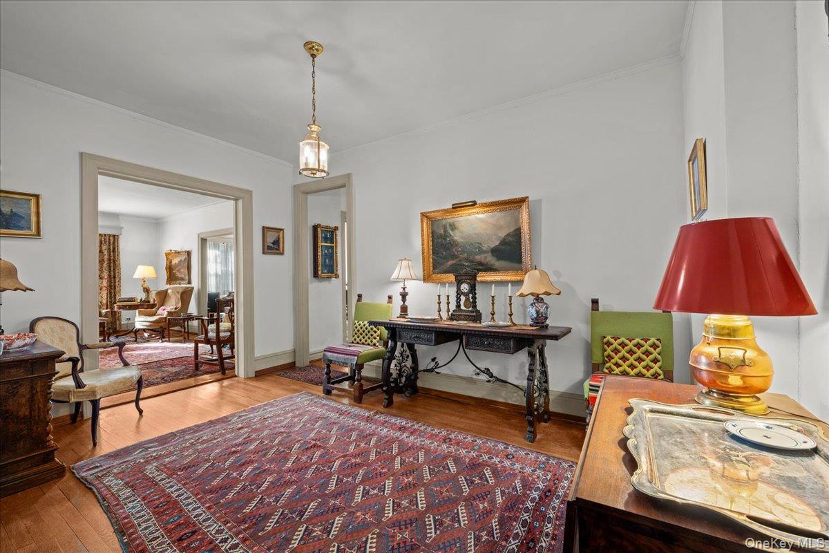 #2 photo, 525 W 238th Street, Bronx , NY 10463