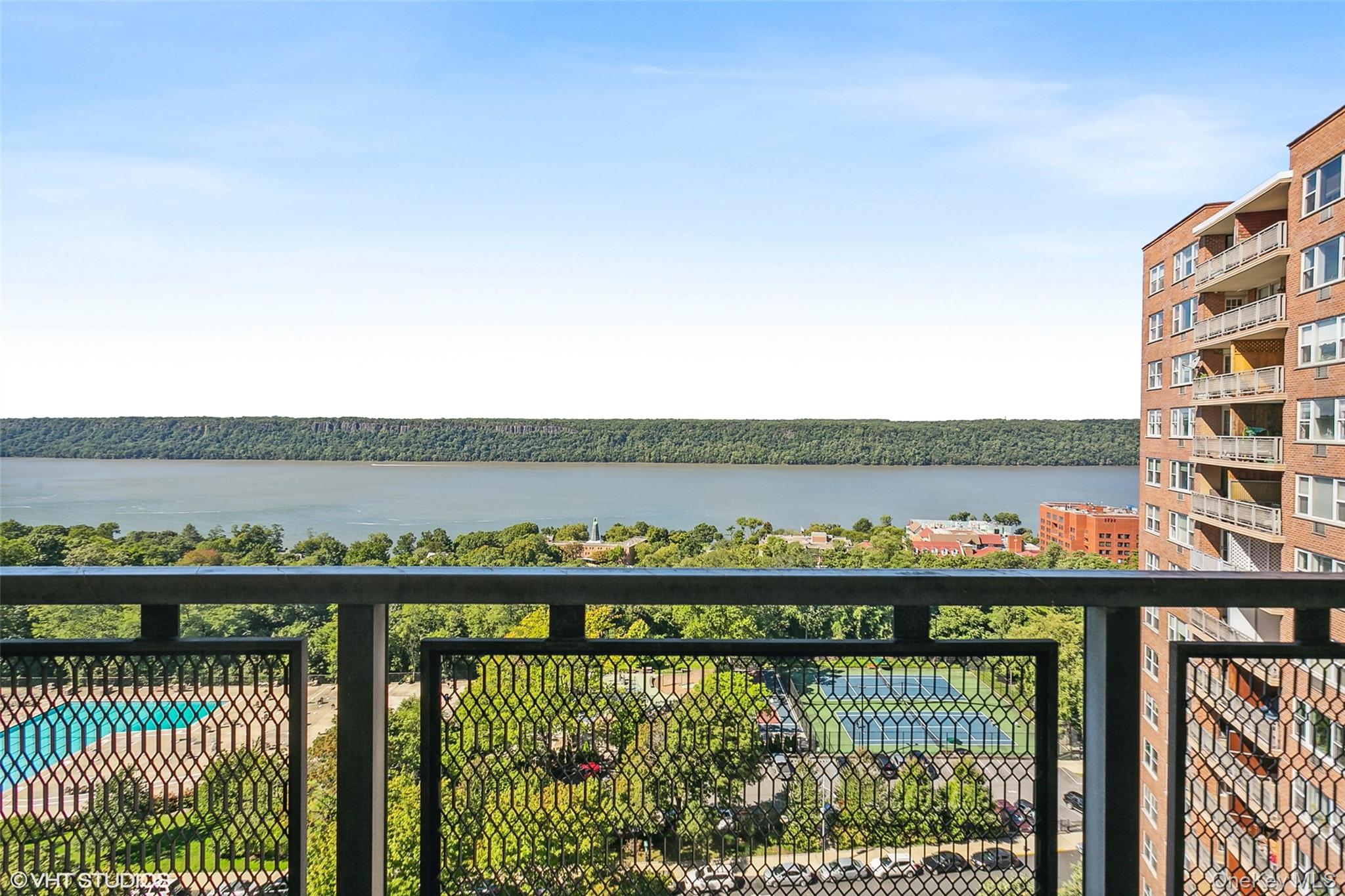 #5 photo, 5800 Arlington Avenue, Bronx , NY 10471