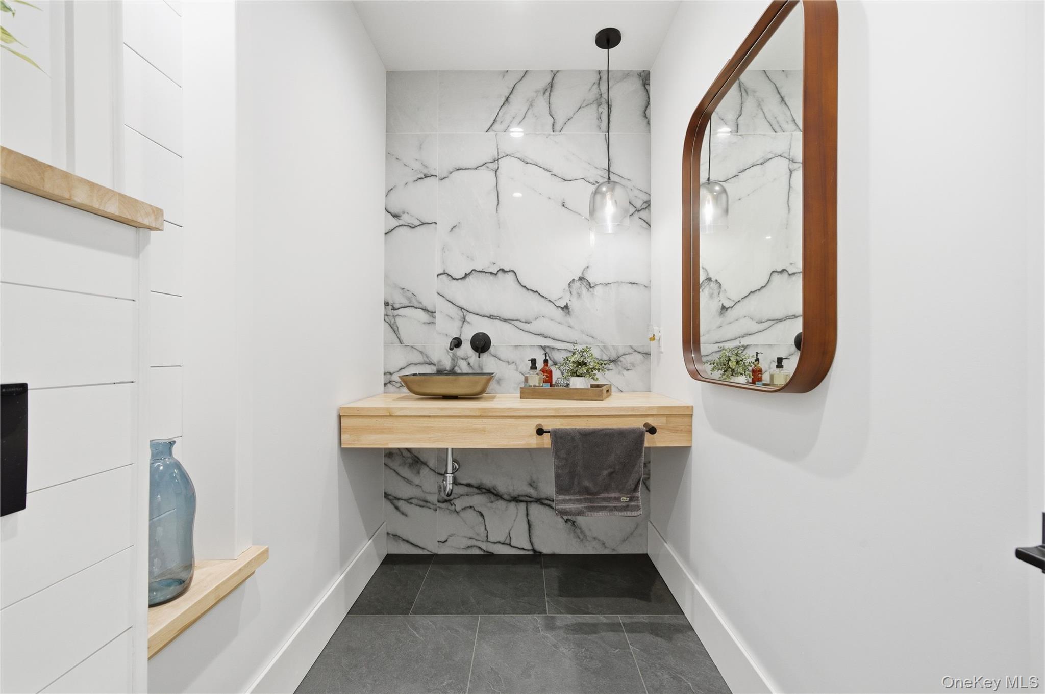 #7 photo, 18 Timberpoint Road, East Islip , NY 11730