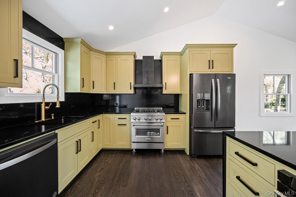 #15 photo, 10 Shinnecock Lane, Hampton Bays , NY 11946