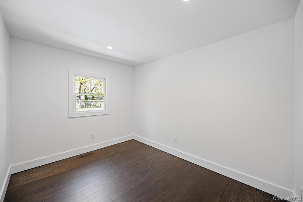 #17 photo, 10 Shinnecock Lane, Hampton Bays , NY 11946