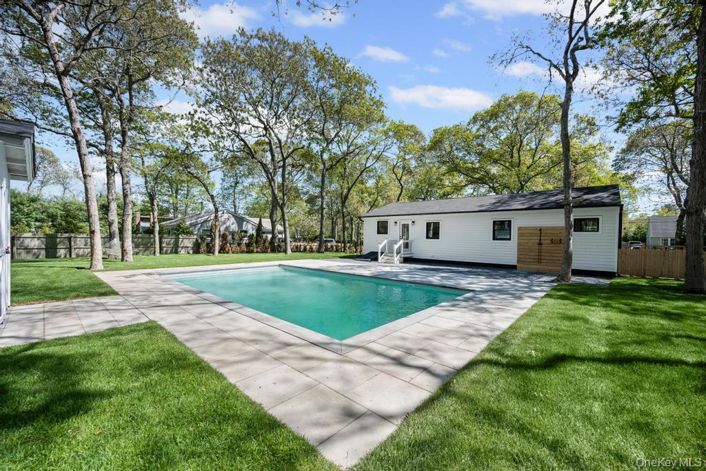#4 photo, 10 Shinnecock Lane, Hampton Bays , NY 11946