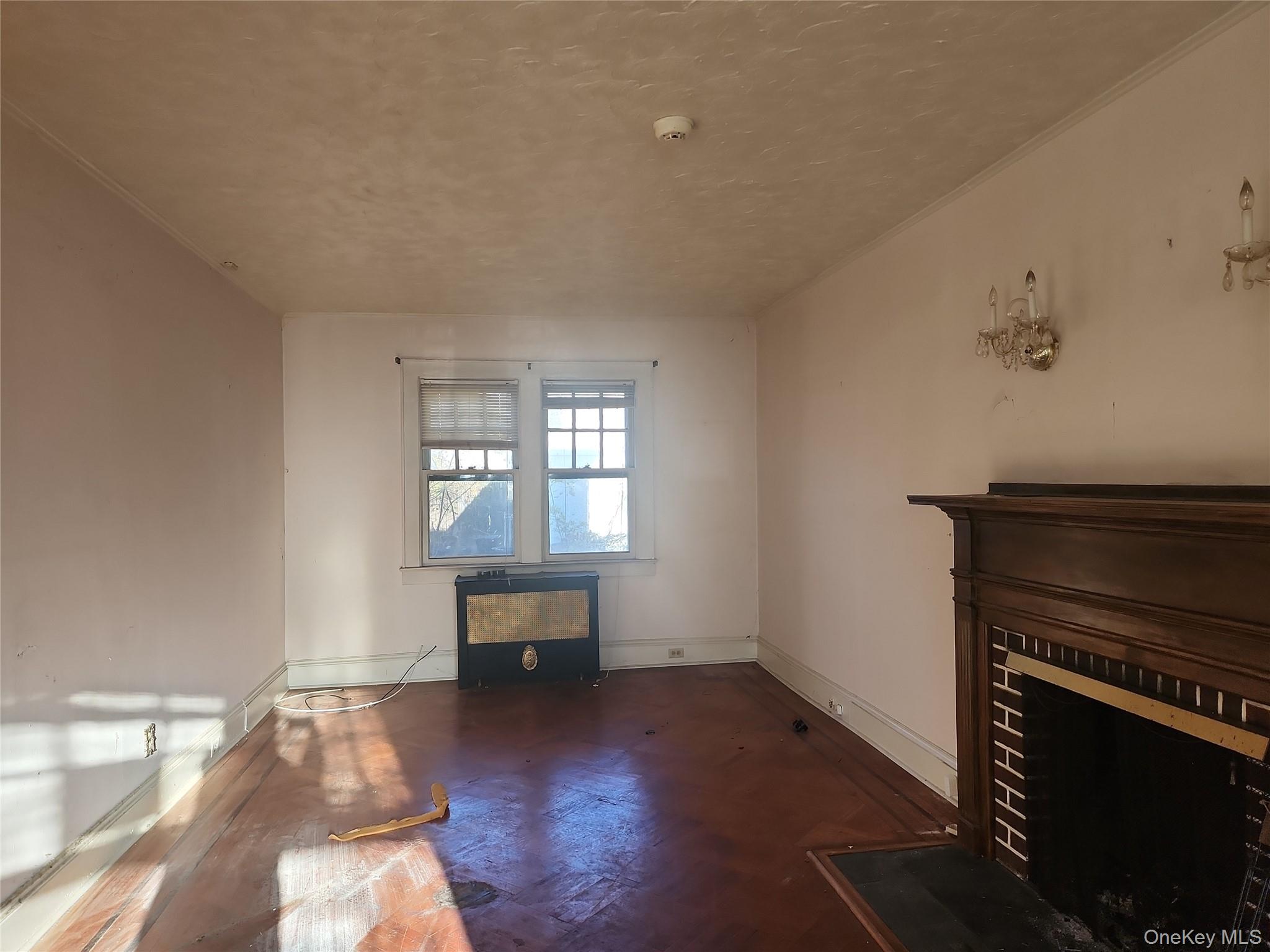 #3 photo, 39 Hilbert Street, Hempstead , NY 11550