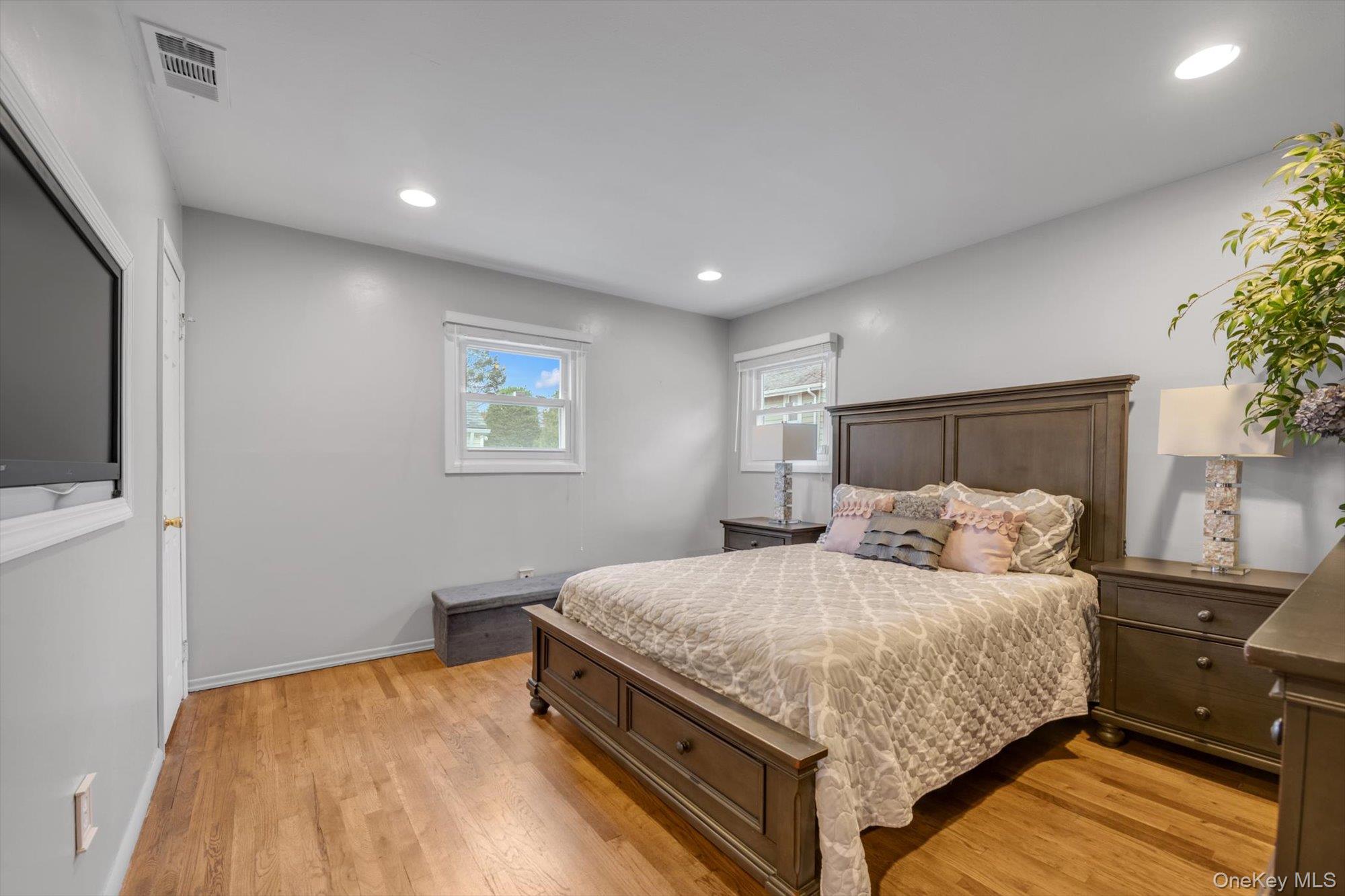 #12 photo, 326 4th Street, East Northport , NY 11731