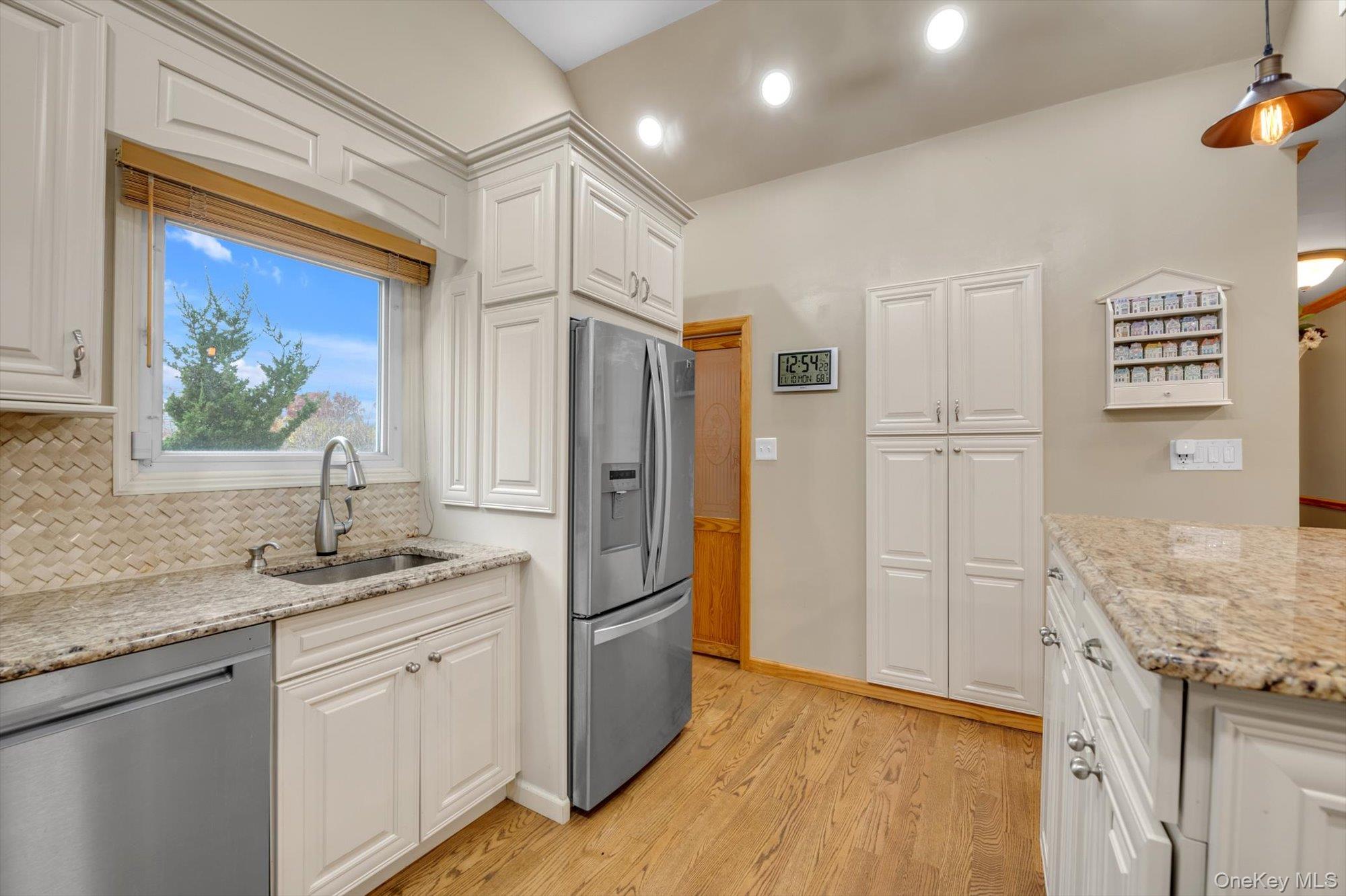 #9 photo, 326 4th Street, East Northport , NY 11731