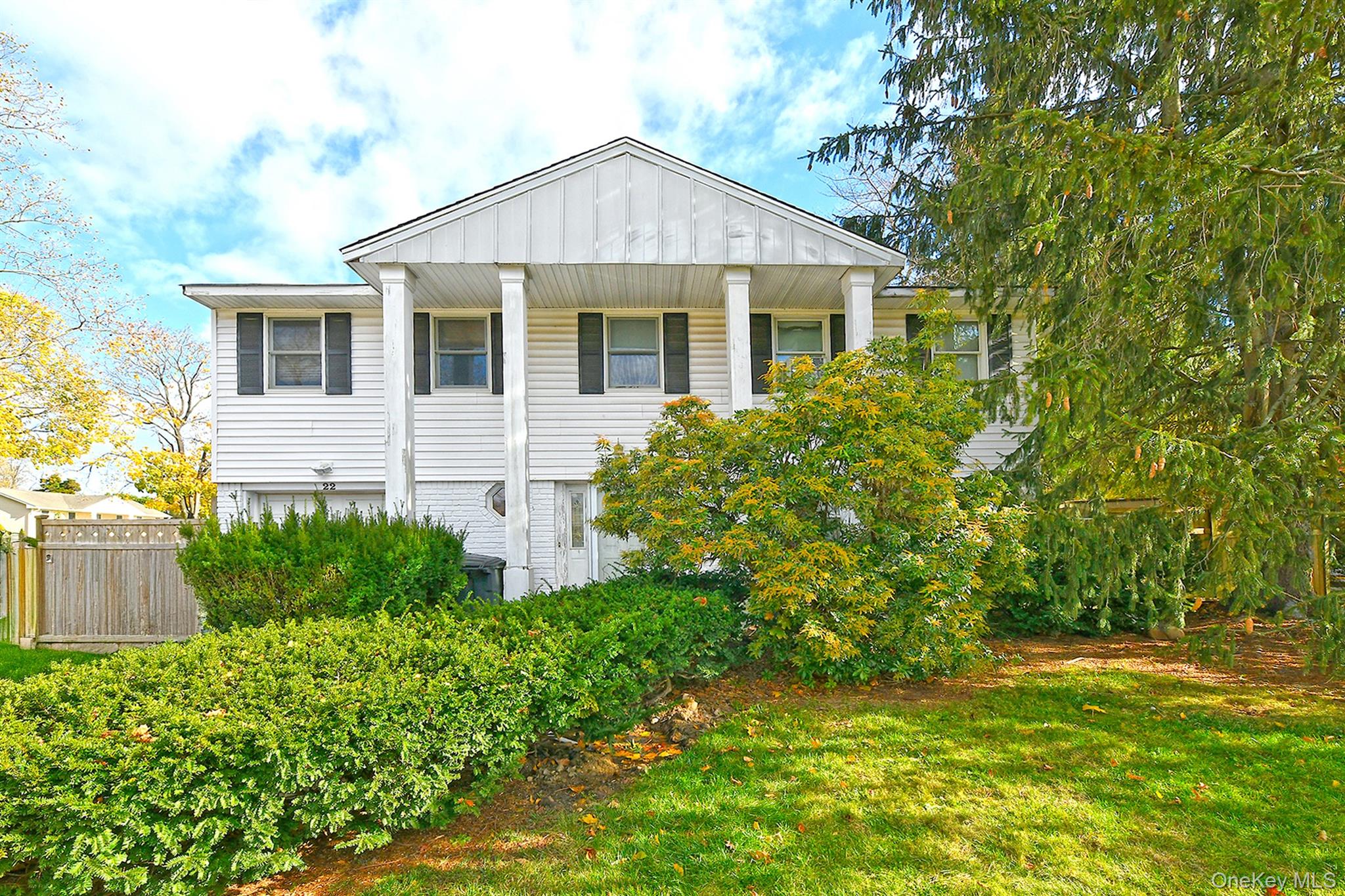 #1 photo, 22 Suttonwood Drive, Commack , NY 11725