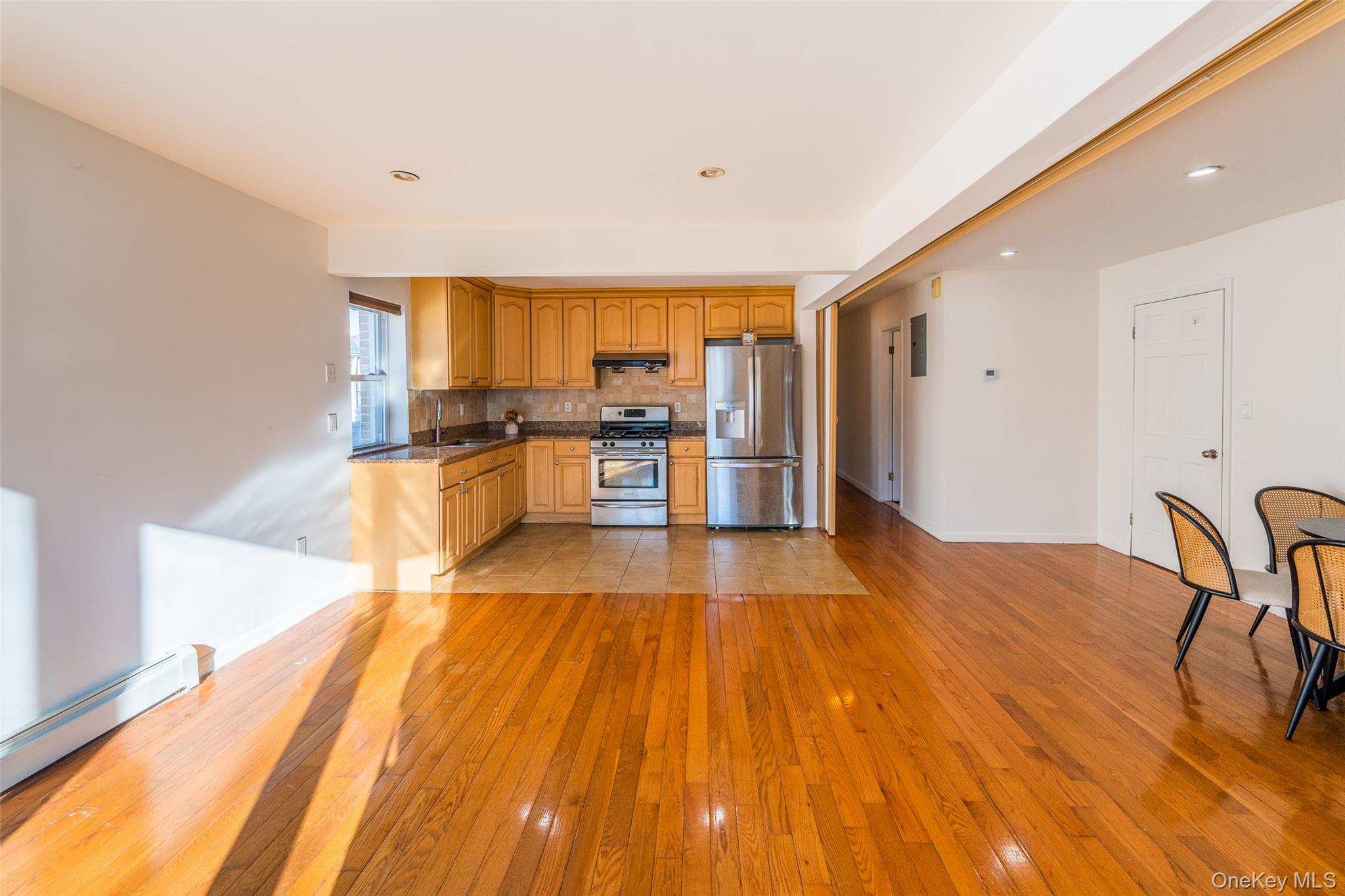 #10 photo, 24563 61st Avenue, Little Neck , NY 11362