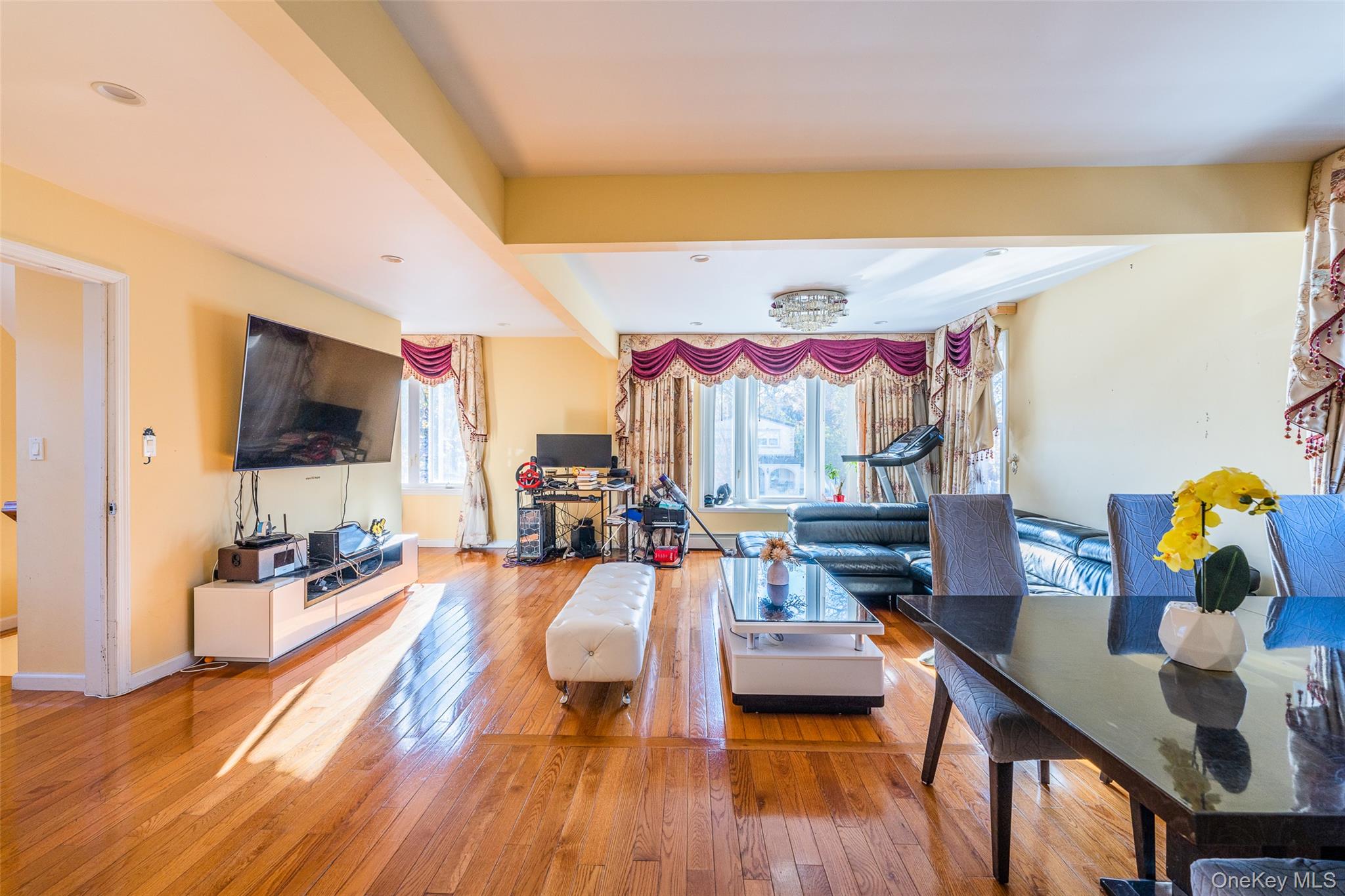 #18 photo, 24563 61st Avenue, Little Neck , NY 11362