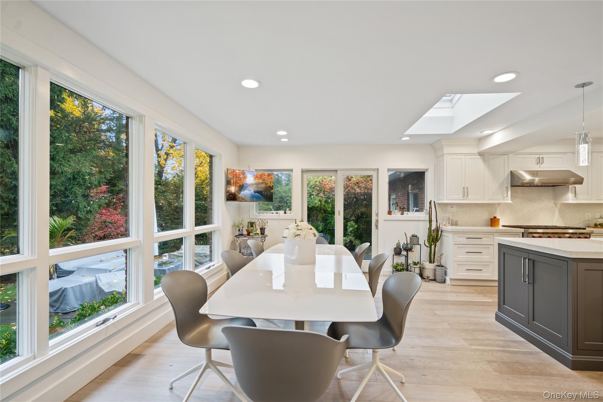 #15 photo, 96 Oakdale Lane, Roslyn Heights , NY 11577