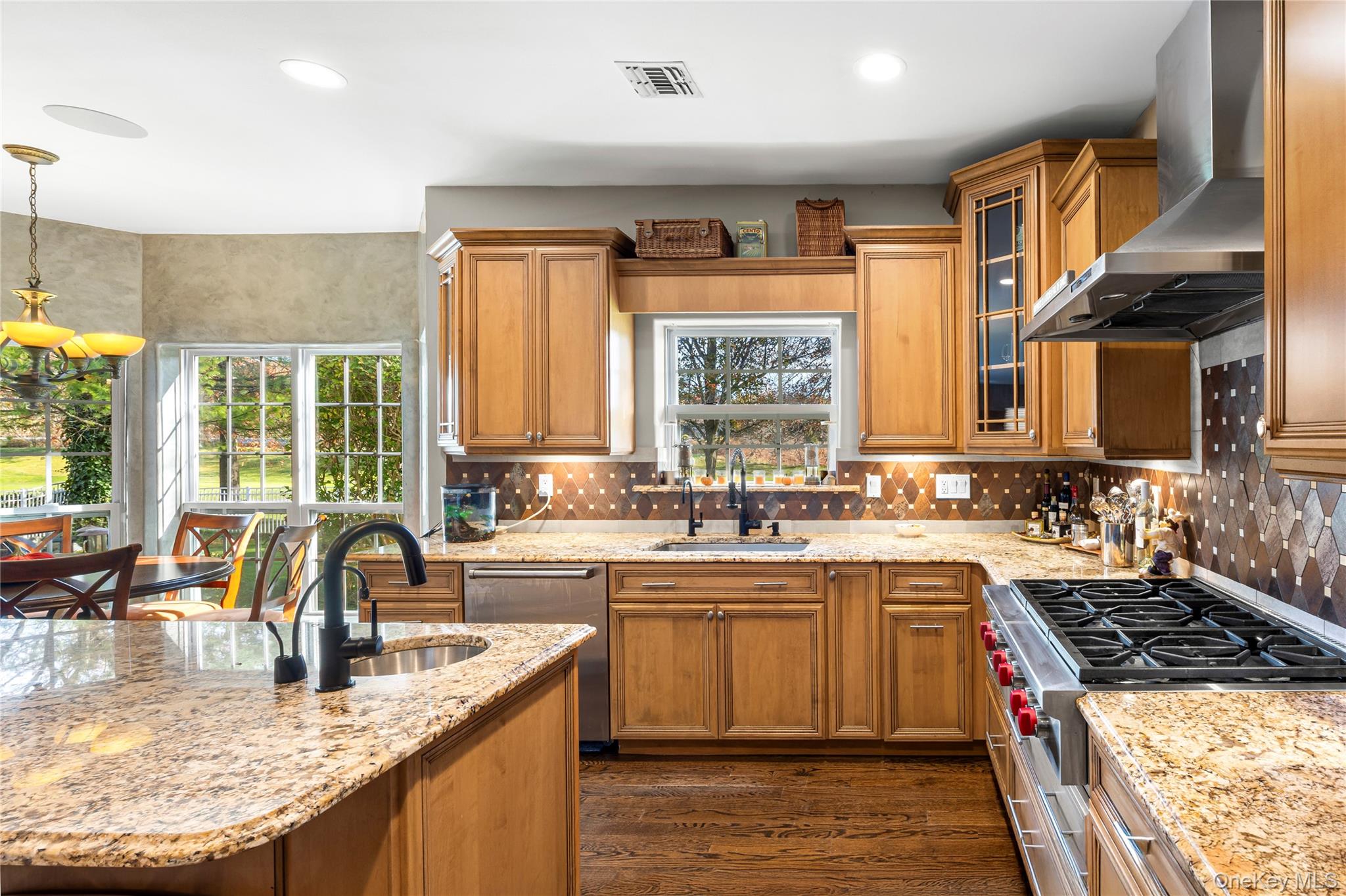 #5 photo, 38 Hamlet Drive, Mount Sinai , NY 11766