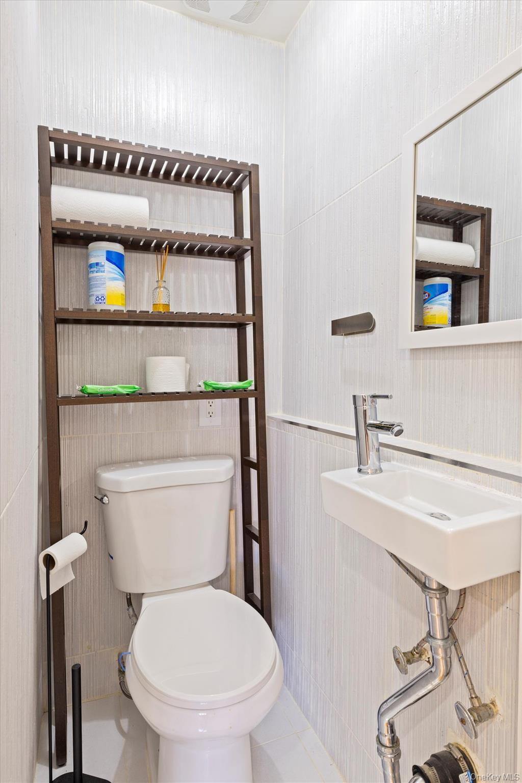 #11 photo, 144-14 68th Avenue, Kew Garden Hills , NY 11367