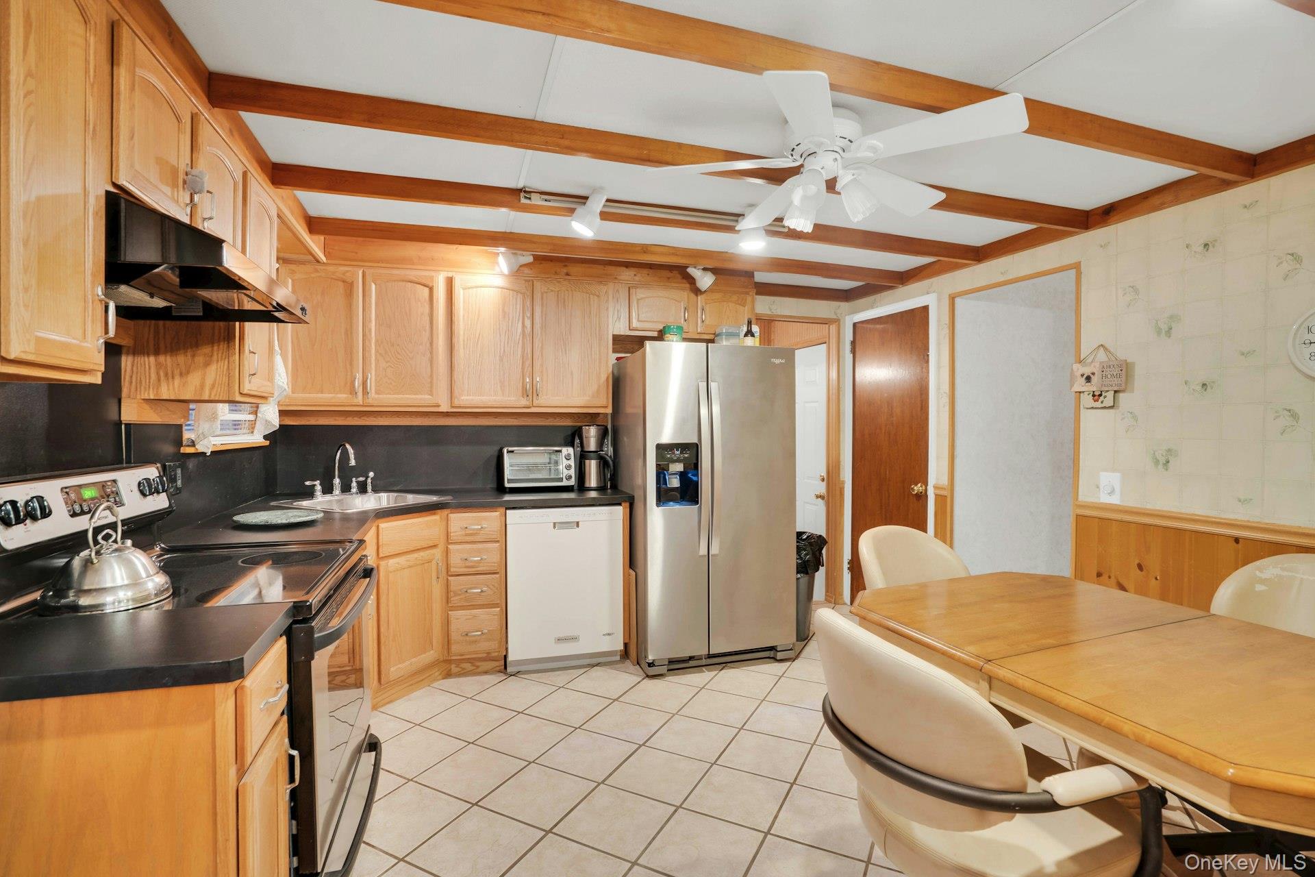 #12 photo, 606 7th Avenue, East Northport , NY 11731