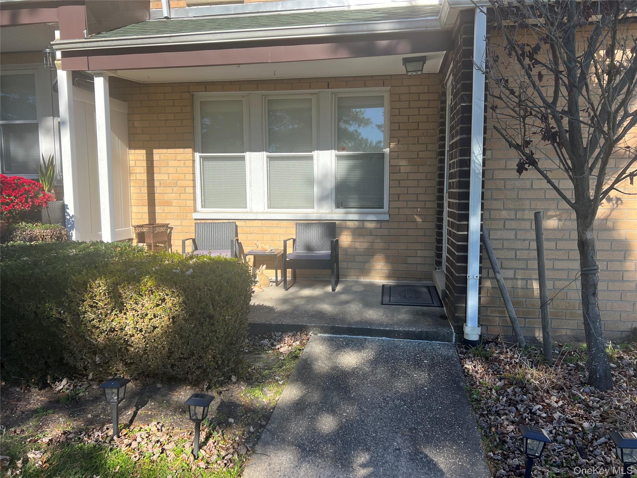 #2 photo, 301 Artist Lake Drive, Middle Island , NY 11953